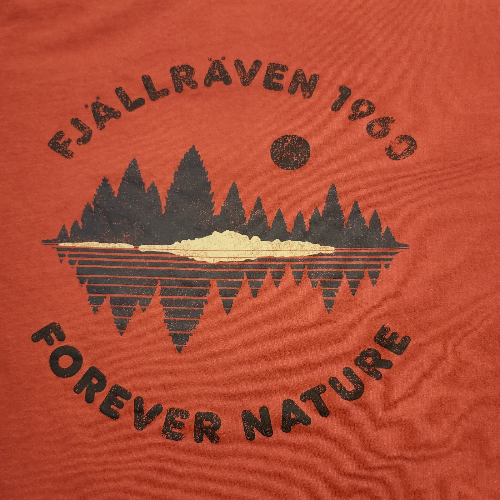 Fjallraven Forever Nature Forest Mirror Graphic T-Shirt Mens Large Red Tee gallery