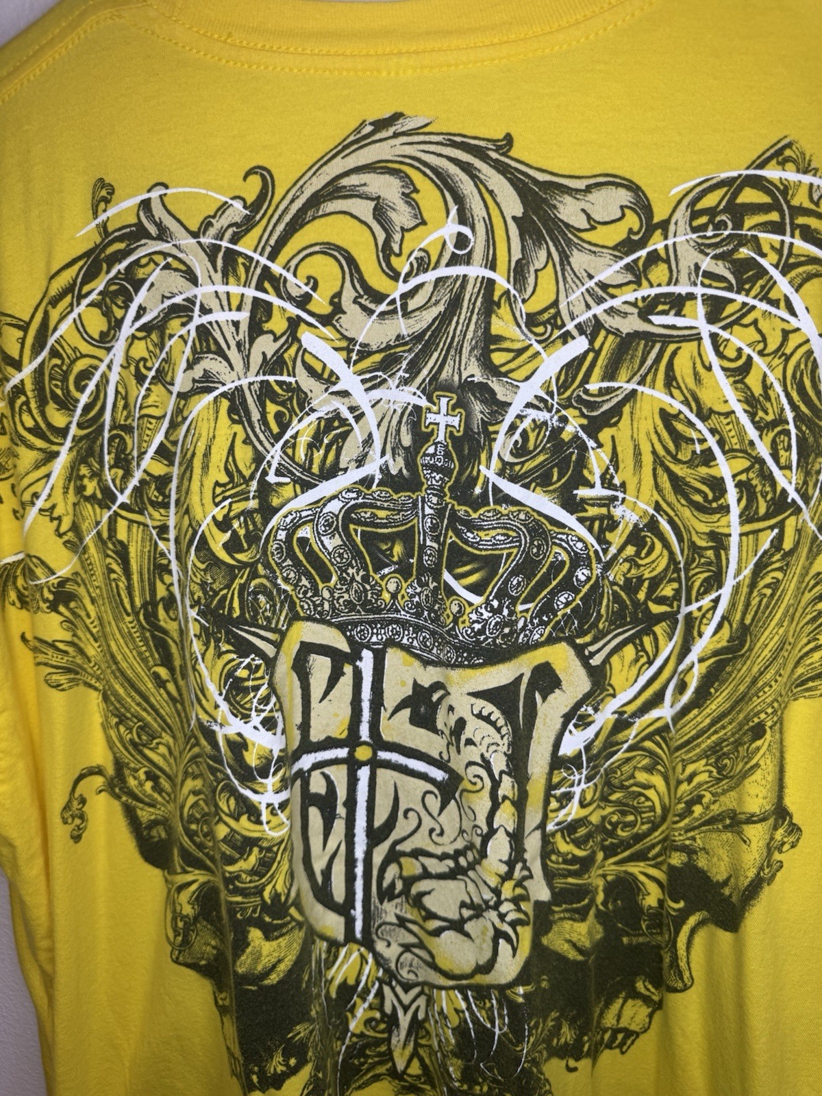 Vintage Y2K Skull Crown Graphic T-Shirt Yellow Size XL Streetwear Grunge gallery