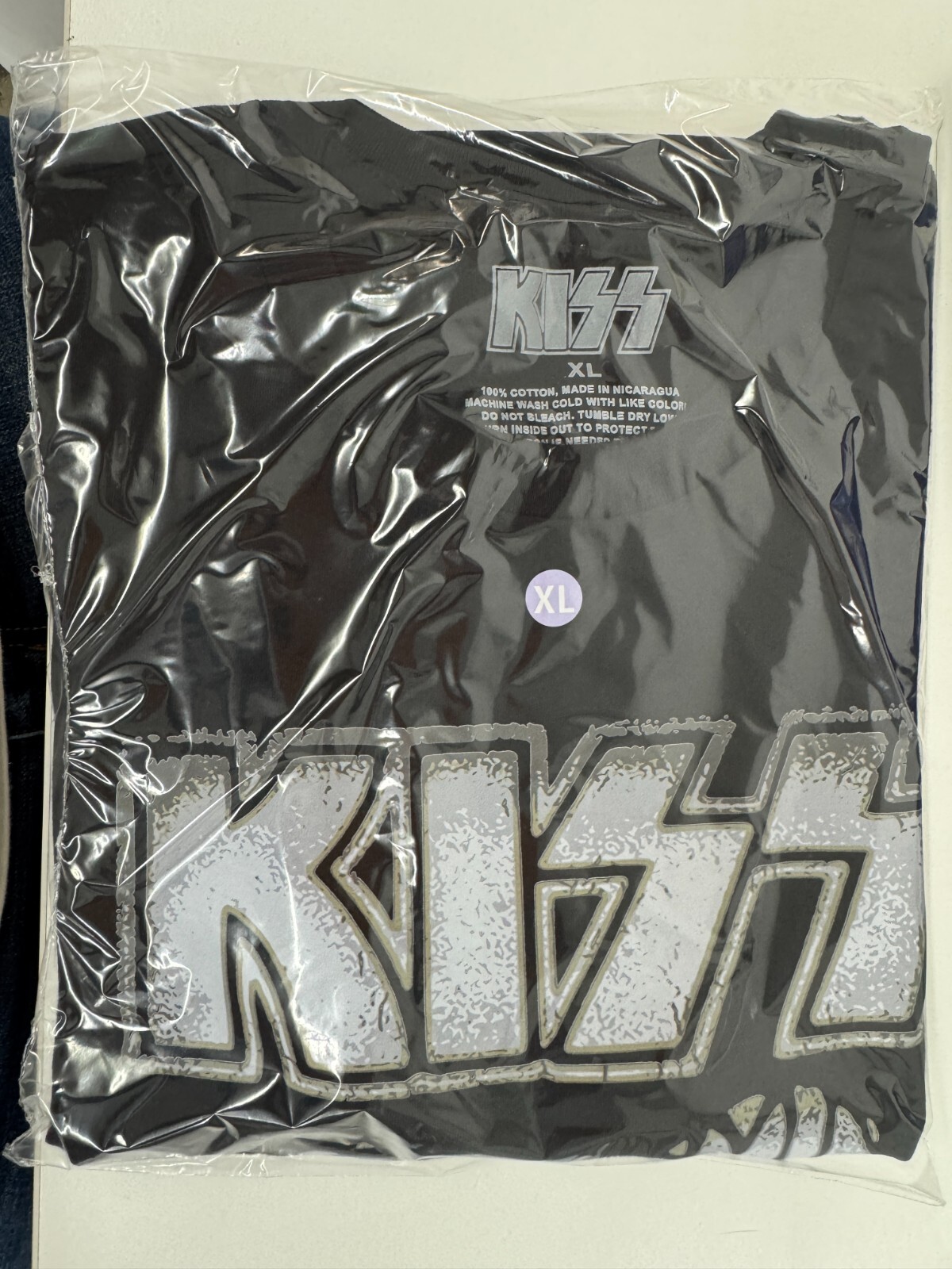 KISS SHADOWED FACES GRAPHIC TEE T SHIRT gallery