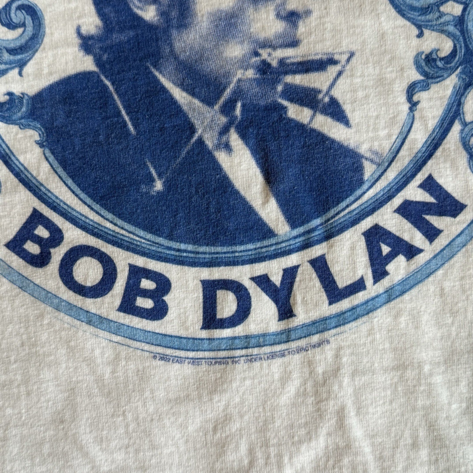 BOB DYLAN Mr. Tambourine Man Licensed Folk Rock T-Shirt 2022. LARGE Preowned NV gallery