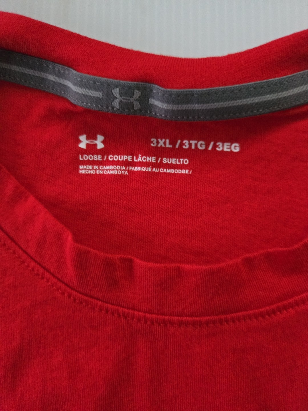 Under Armour Men's 3XL Red Loose Fit Activewear Casual Tee Split Tail-EUC gallery