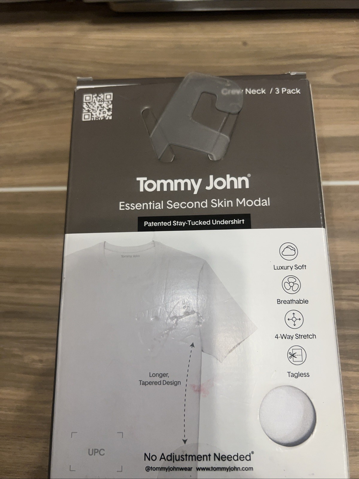 Tommy John Crew Neck Second Skin Modal Stay Tucked Undershirt 3 Pack Med New gallery