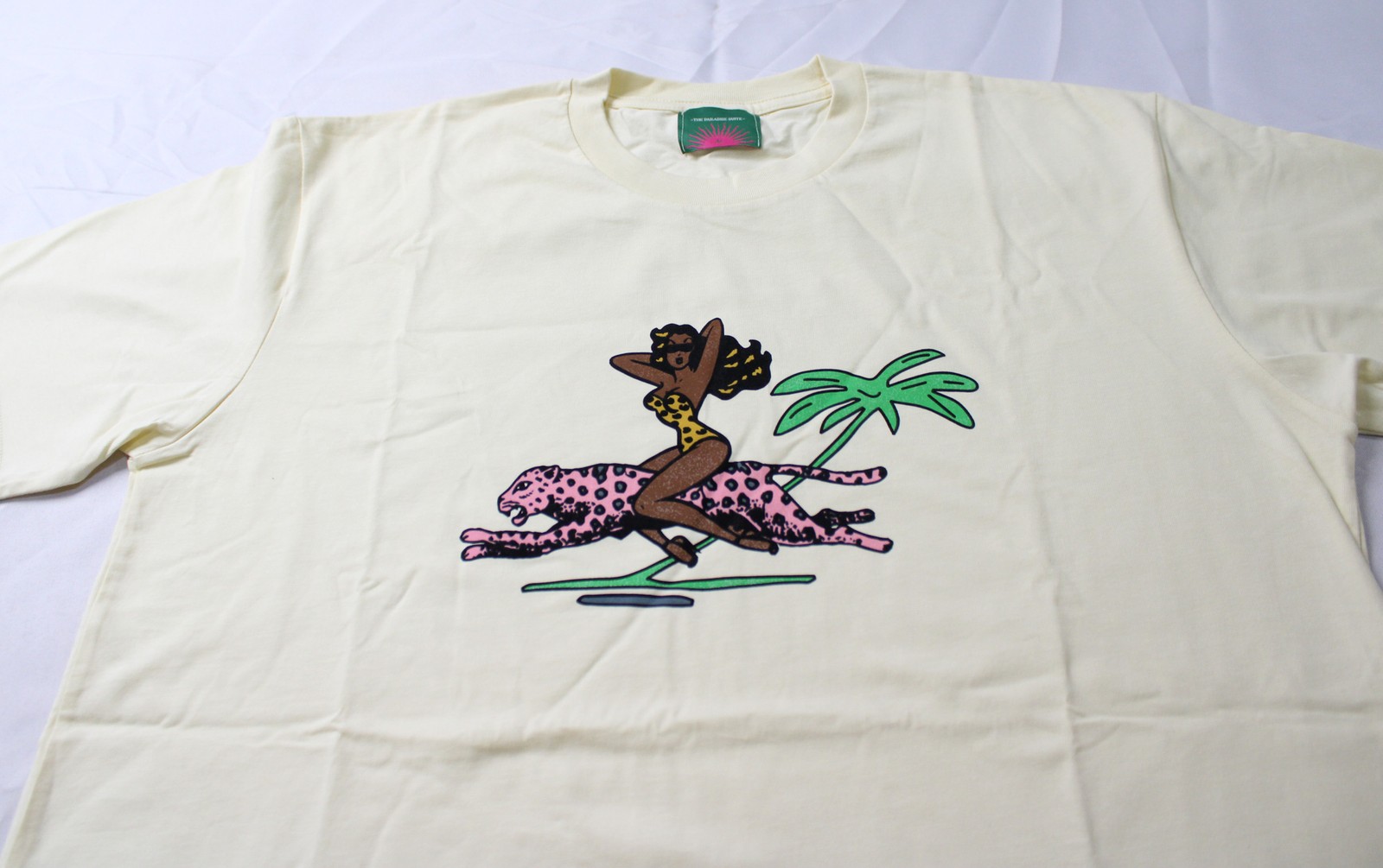 The Paradise Suite x Bobby Joseph Adults' Roberts Ave Tee NC3 Cream Size XL NWT gallery