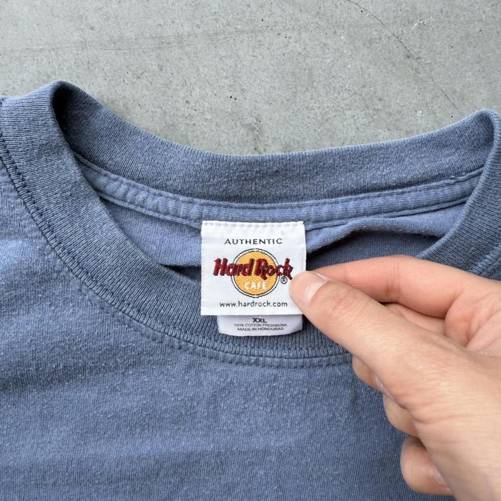 Hard Rock Cafe Dragon Graphic Tee gallery
