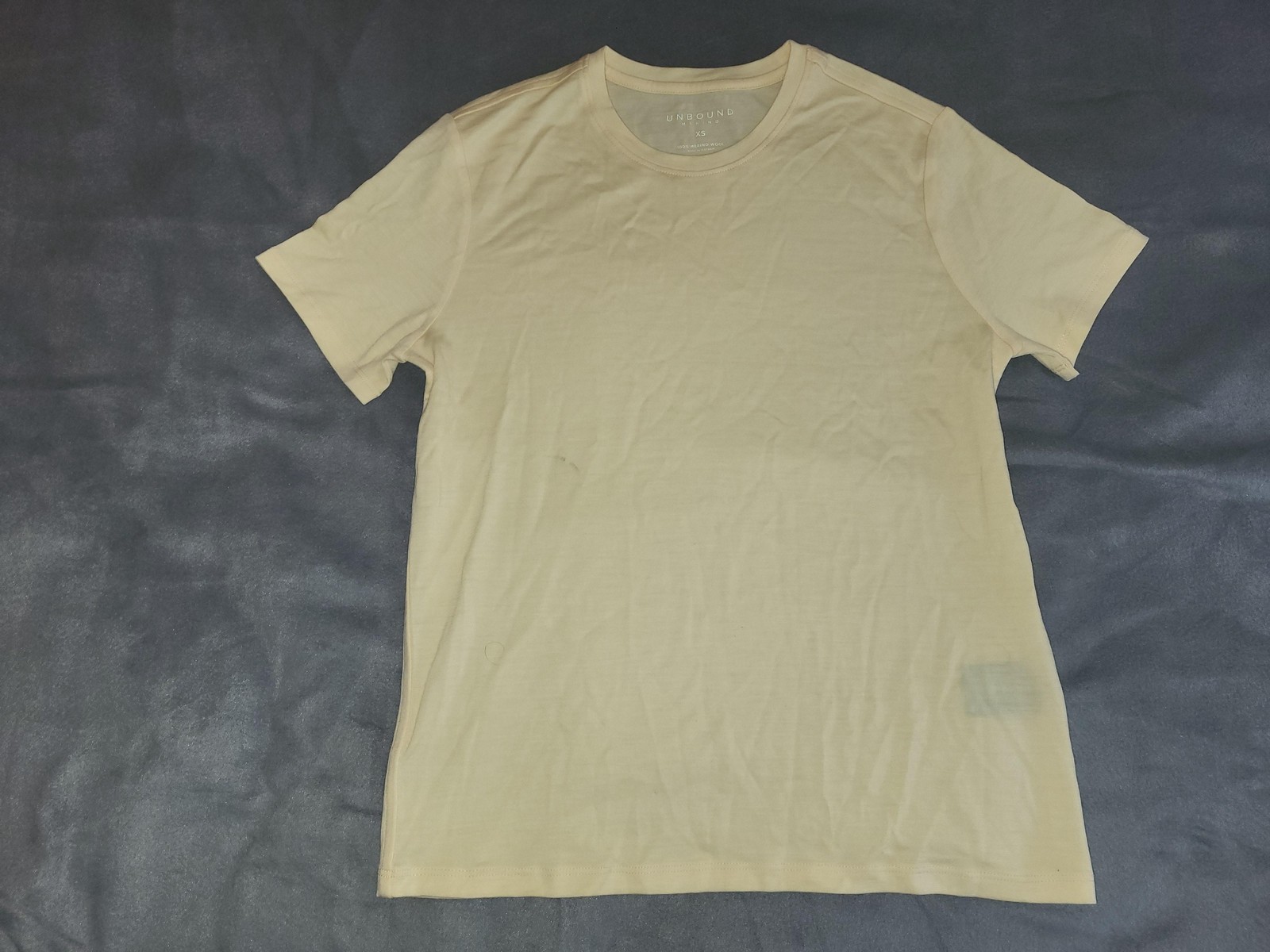 Unbound Merino Shirt Mens XS Yellow Solid 100% Merino Wool Crew Neck T-Shirt