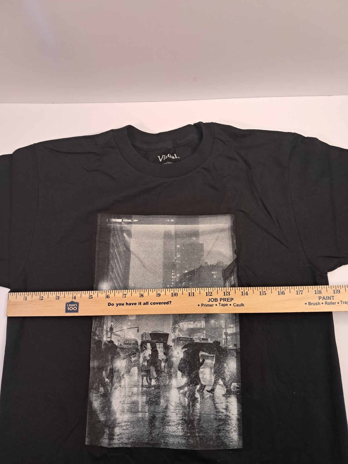 Visual. Men's Medium Black T-Shirt City Rain Street Scene Graphic Print Crew gallery