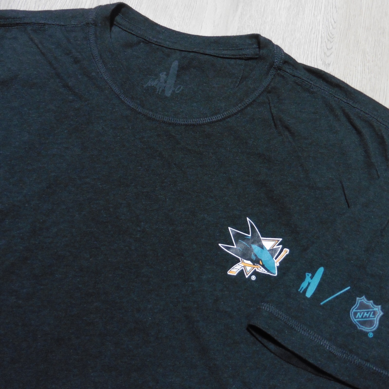 JOHNNIE O SAN JOSE SHARKS Mens L LARGE T SHIRT CHARCOAL GREY NHL HOCKEY H SPENCE gallery