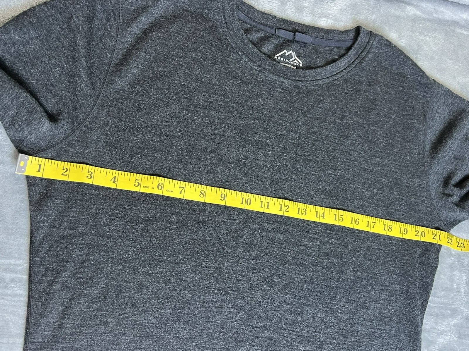Merino Tech 100% Merino Wool Base Layer Top Mens L Dark Grey Long Sleeve 320 EUC gallery