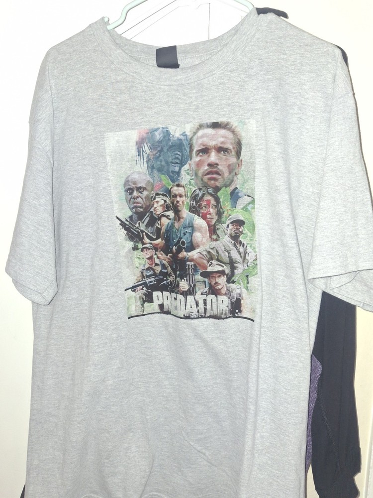 choose Size/color POD(print On Demand)Predator T-shirt