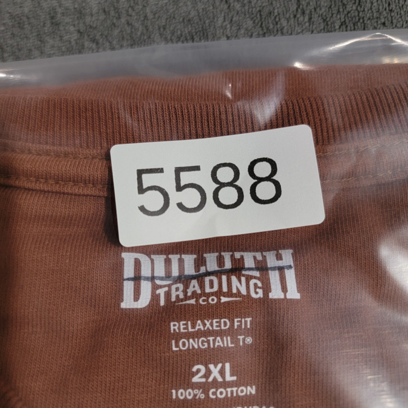 Duluth Trading Shirt Men XXL Brown Longtail Relaxed Fit Pocket Tee Work NWT gallery