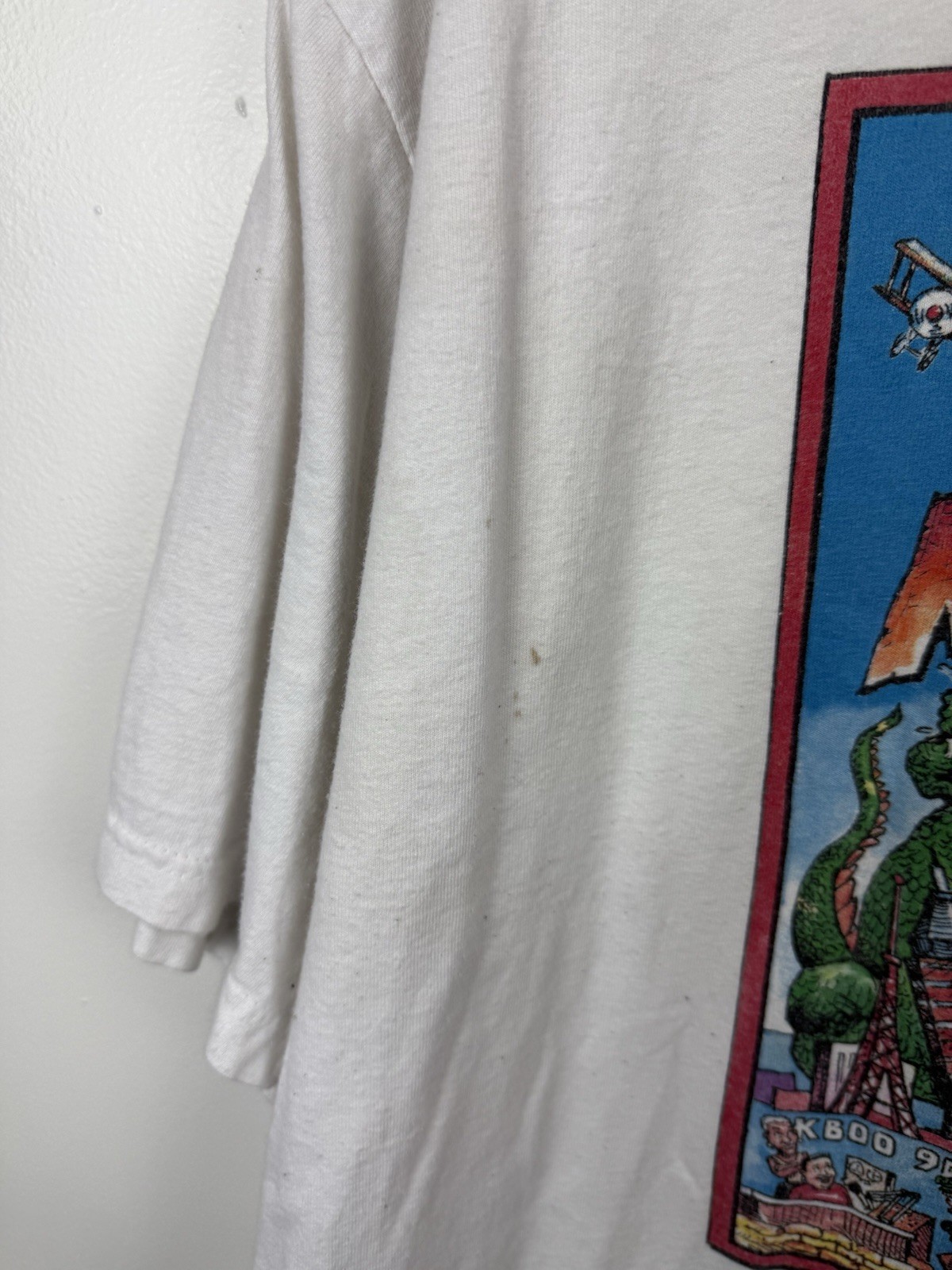 Vintage 90s Distressed KB00 Vs The Mediazillas Graphic White T Shirt Sz XL Stain gallery
