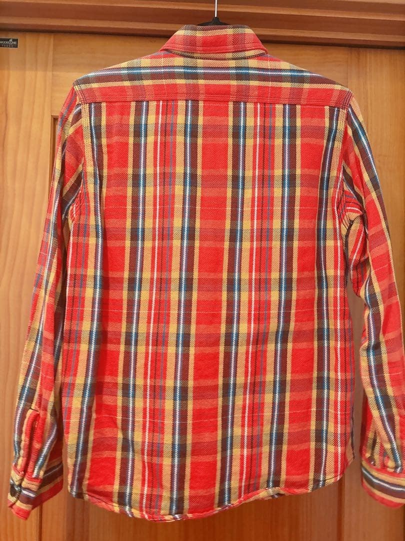 Two Moon Check Flannel Shirt M - Missing One Button gallery
