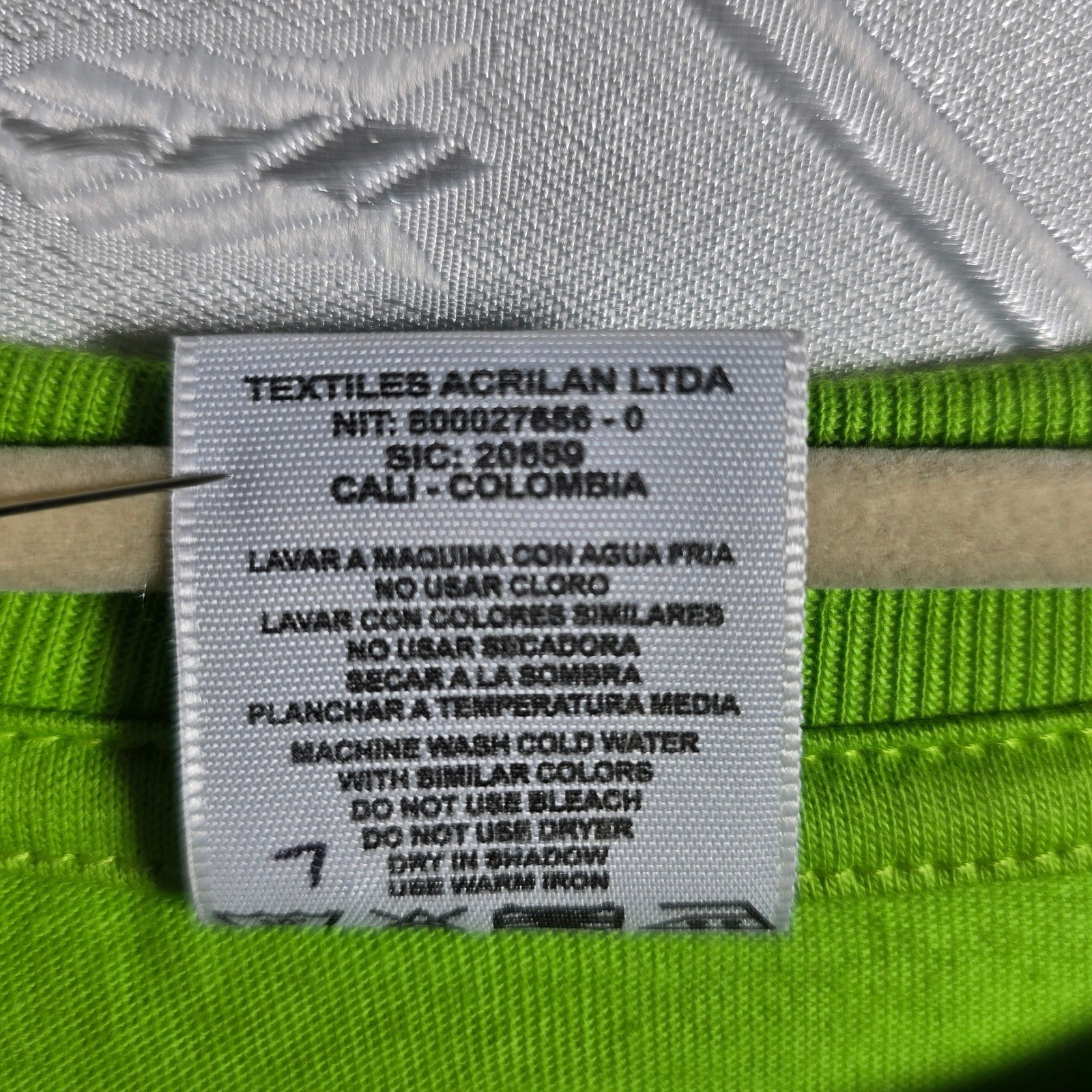T.A Lime Green Embroidered Farmcore T-Shirt Unisex Medium Cotton Animal Lover gallery