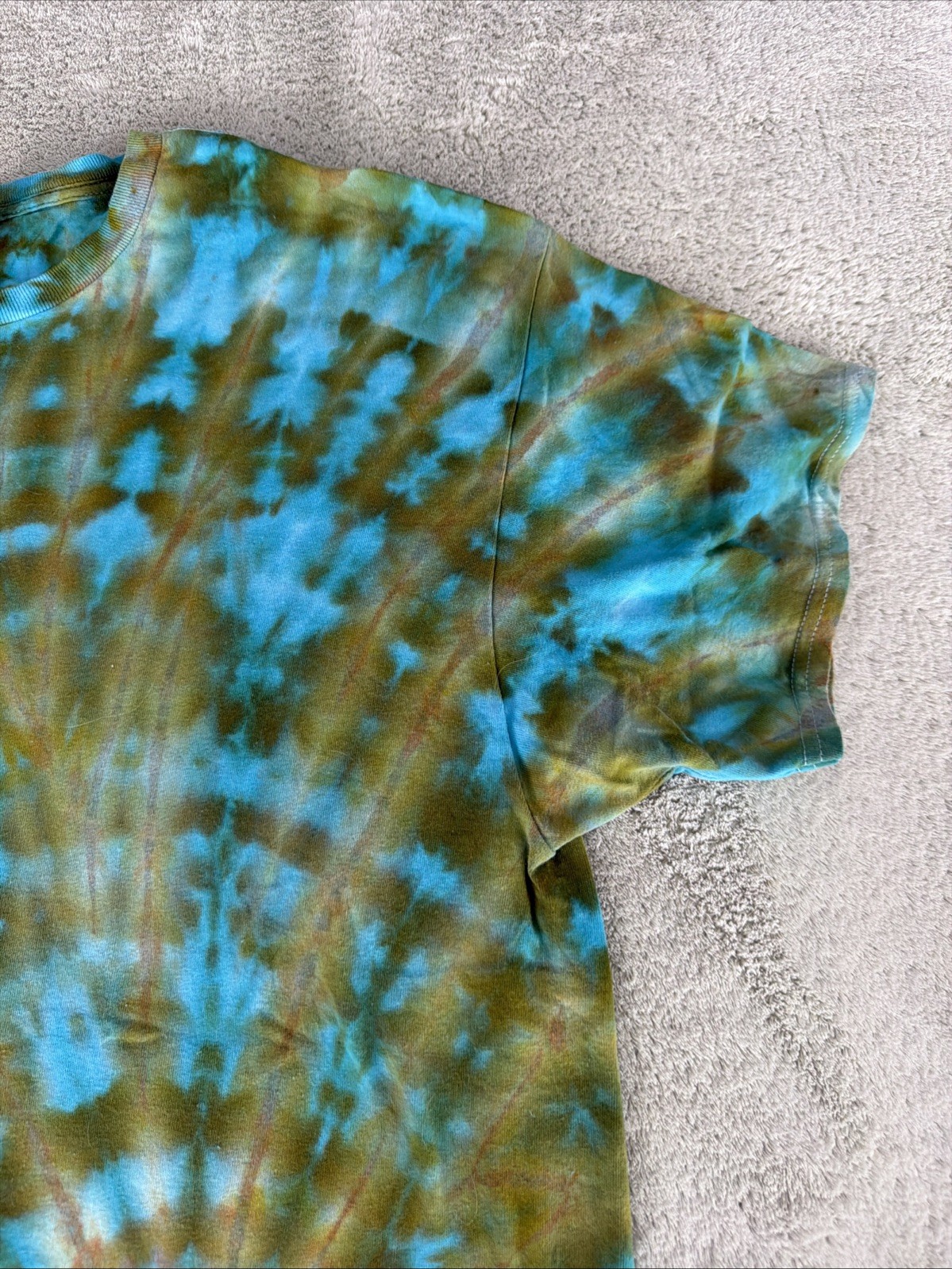 NEW Gildan Men’s Blue Green Brown Spiral Ice Tie Dye Short Sleeve Shirt 2XL XXL gallery