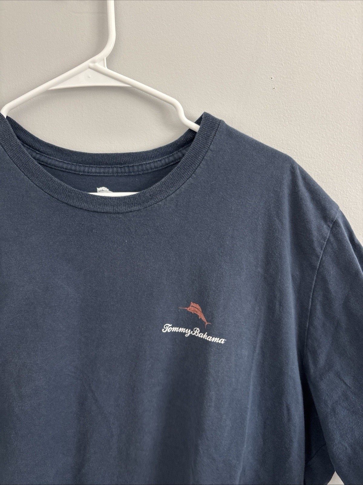 Tommy Bahama Relax Never Skip Leg Day Crab Legs Men’s T-Shirt Size XL Beach gallery