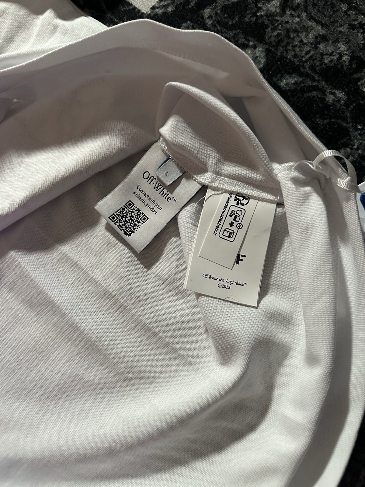 Off-White Men's White Angel Logo Graphic Print Crew Neck Short Sleeve T-Shirt, L gallery
