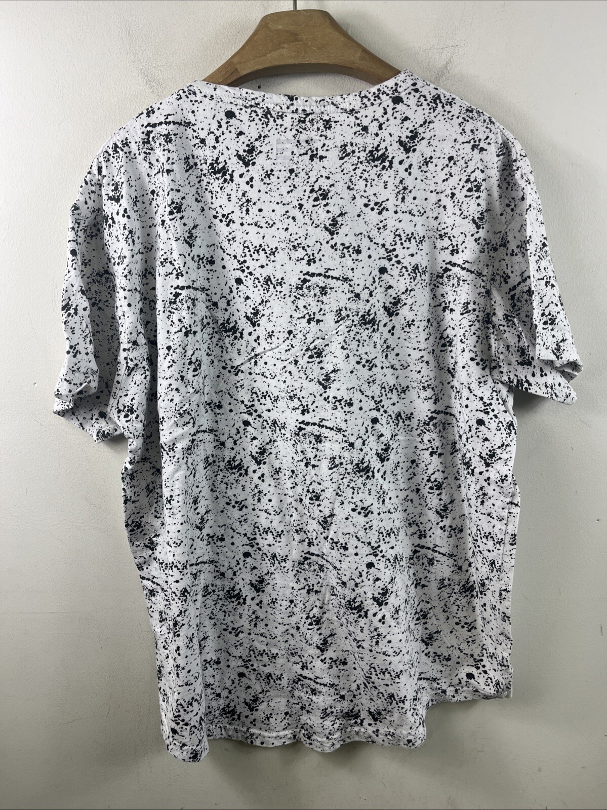 Phat Farm T-Shirt XL White Paint Splatter All Over Y2K 90s Vintage Hip Hop gallery