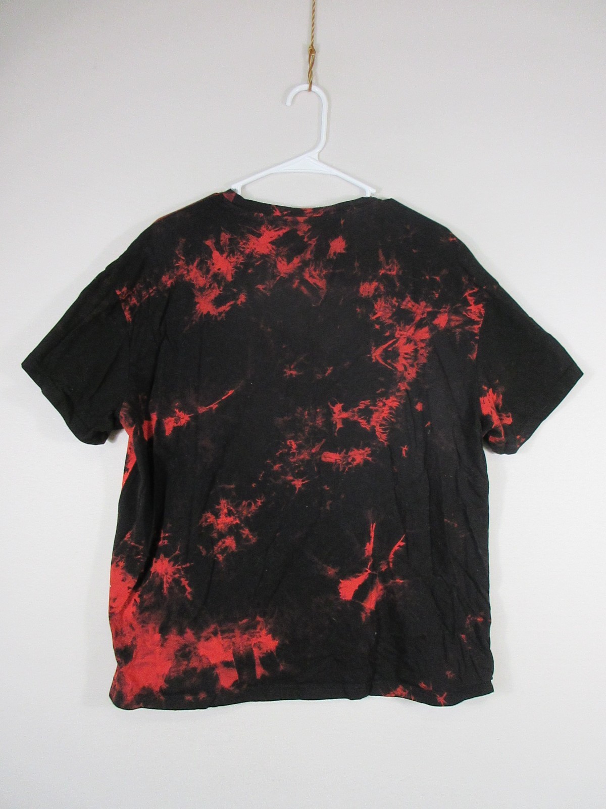 Shein Mens Crew Neck Staying Alive Graphic T-Shirt Tie Dye Print Size 1XL Black gallery