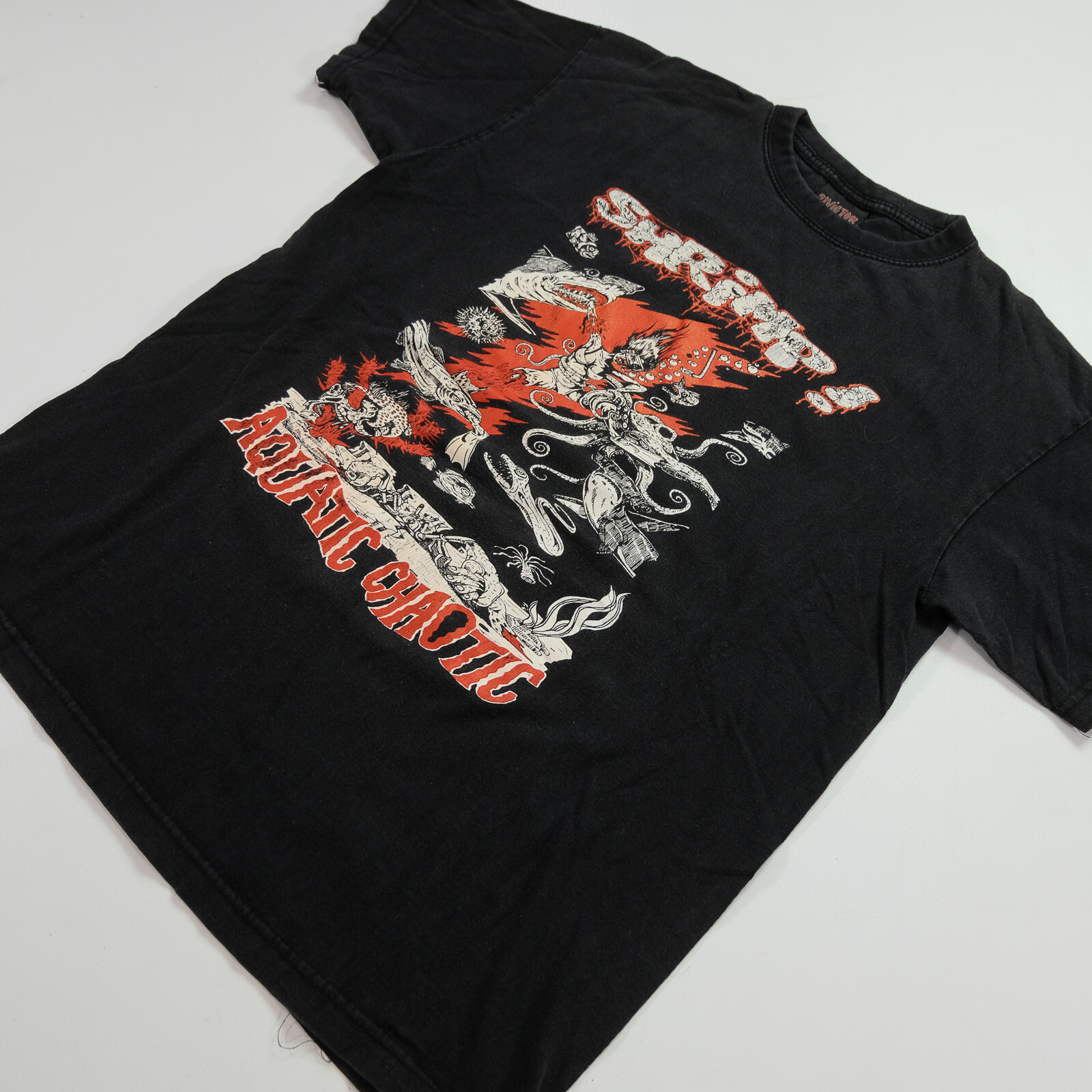 Rare Vintage 21VICTOR Shrimp Aquatic Chaotic 2009 Tour T Shirt 2000s Rock Band M gallery