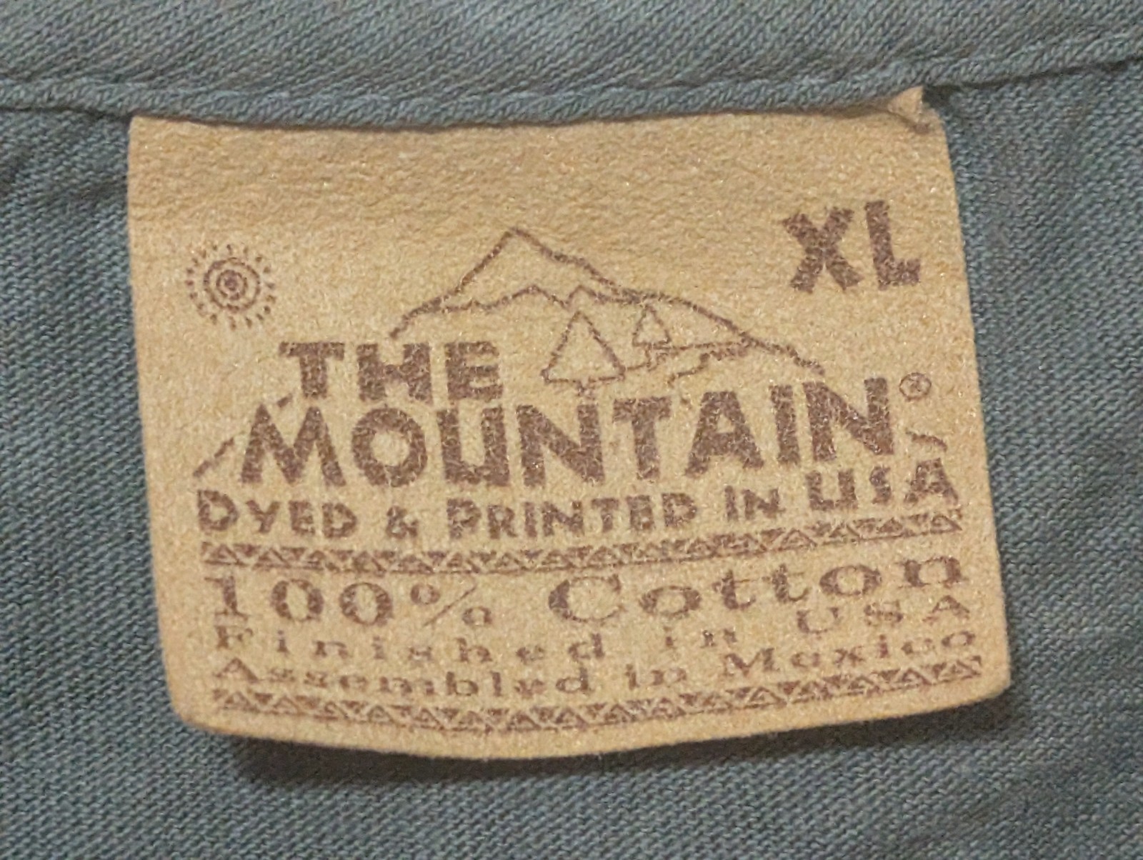 The Mountain Mens T-shirt Vintage 2007 Rhinoceros Rhino Leather Tag XL #6292 gallery