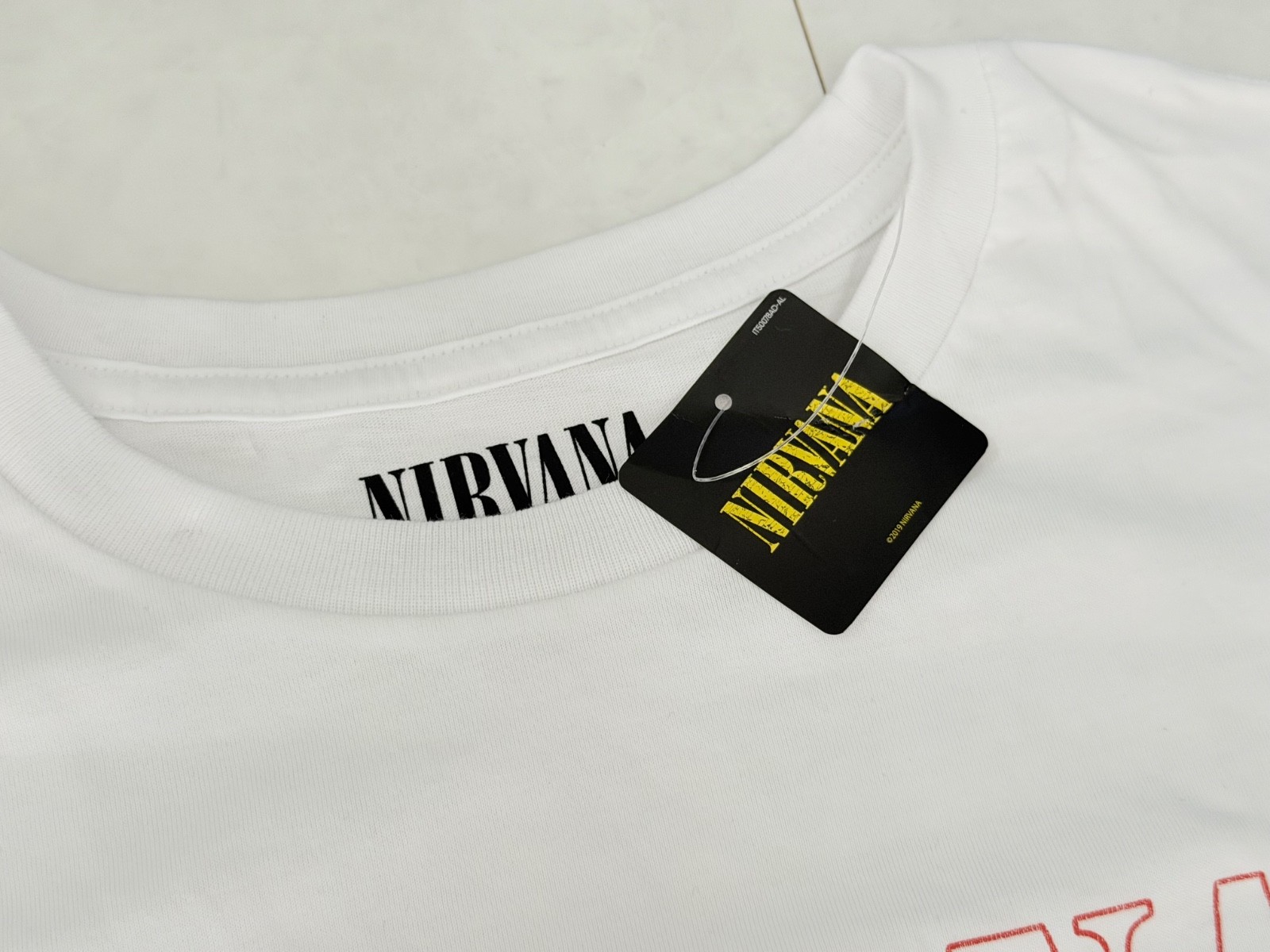 Nirvana x GU T-Shirt NWT Men’s Size M White gallery