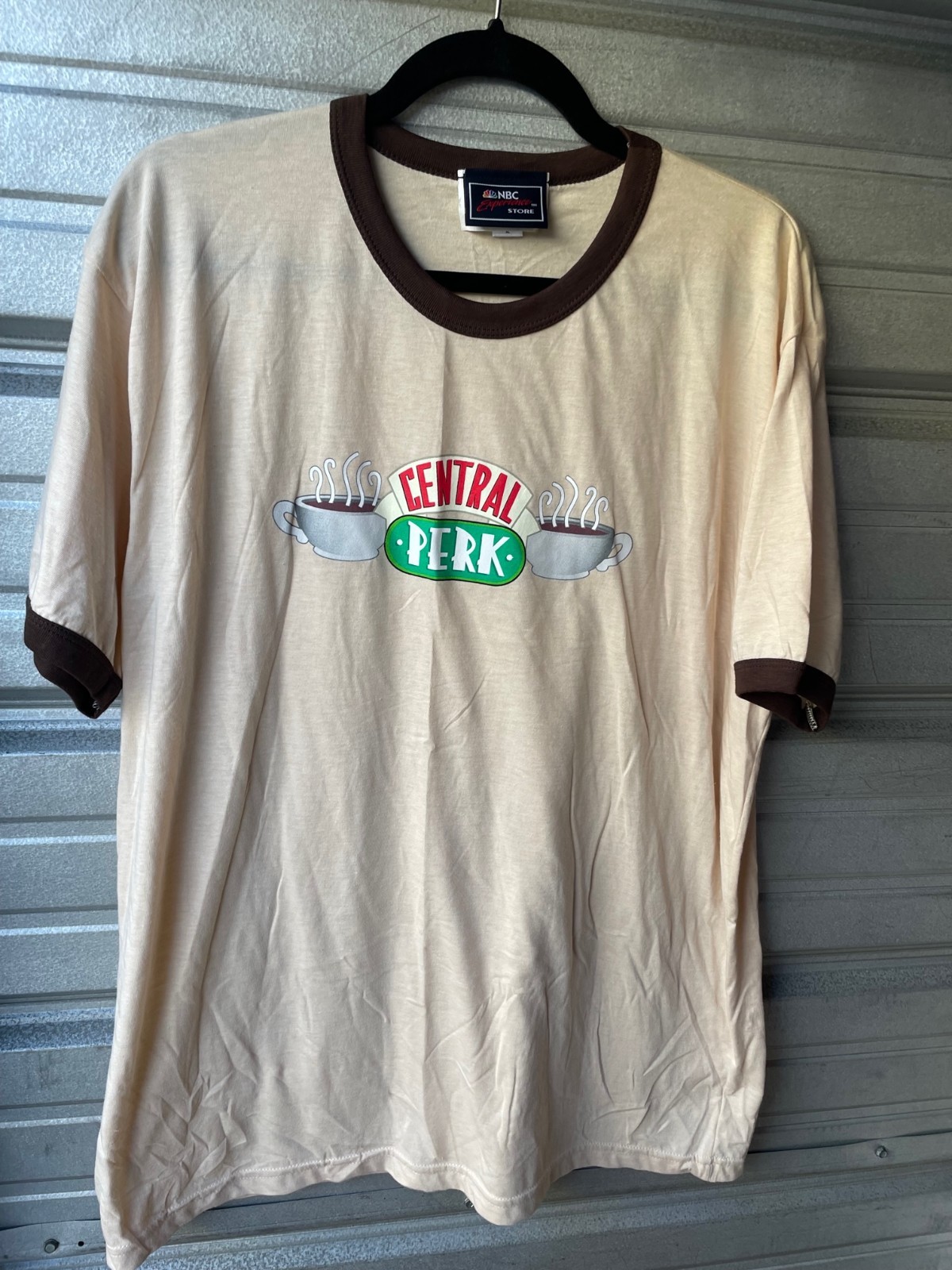 Vintage Y2K Friends Central Perk TV Show Promo Ringer T-Shirt NBC Store Men's XL gallery