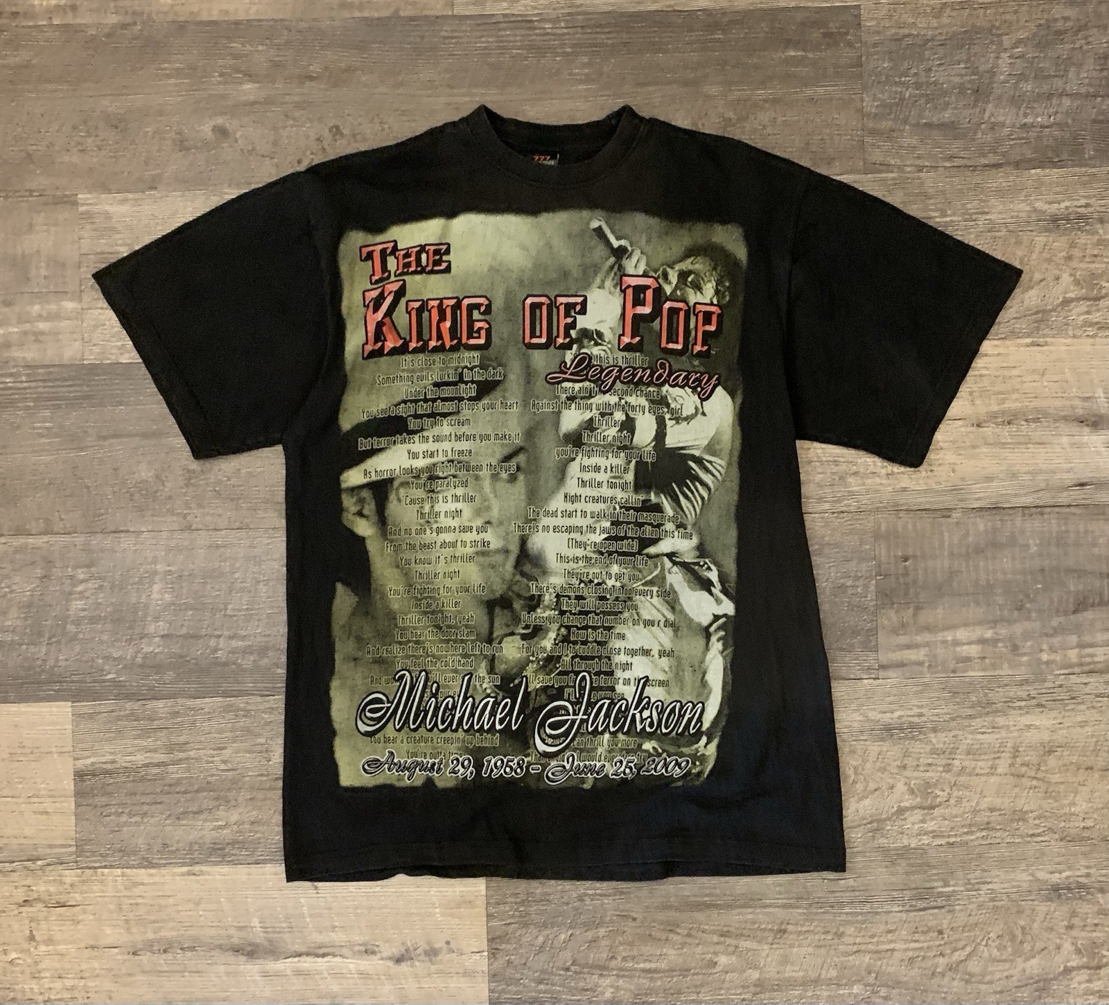 Y2K 2000s 2009 Michael Jackson King Of Pop Faded Music Memorial Shirt Men’s XL gallery
