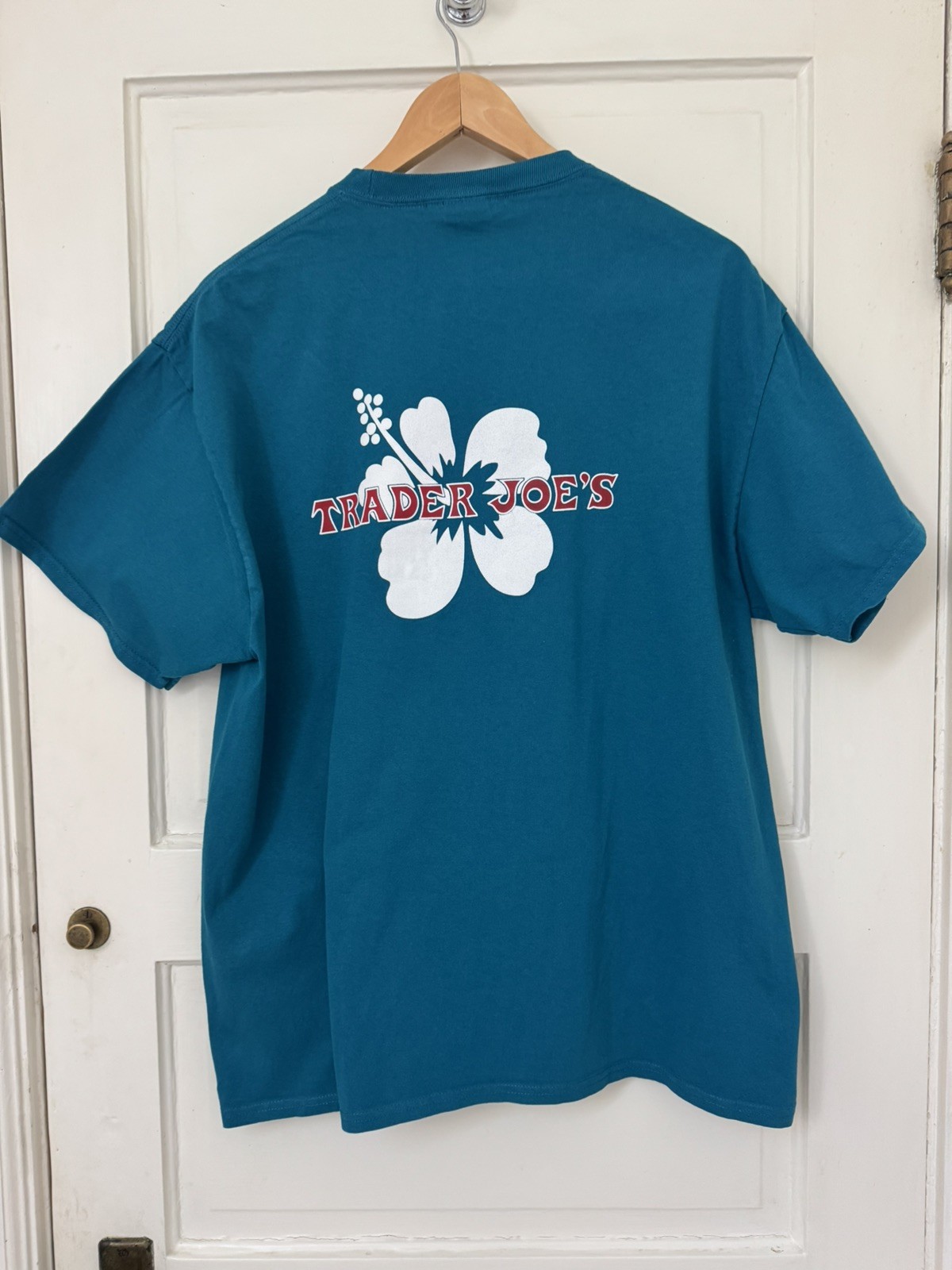 Trader Joe’s Graphic T-Shirt Adult size XL Teal Blue Green Flower Hibiscus gallery