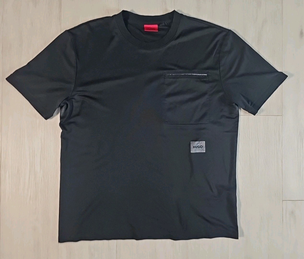 Boss By Hugo Boss Men Black Tee Shirt Front Pocket Logo Ribbed Cuff & Collar XL