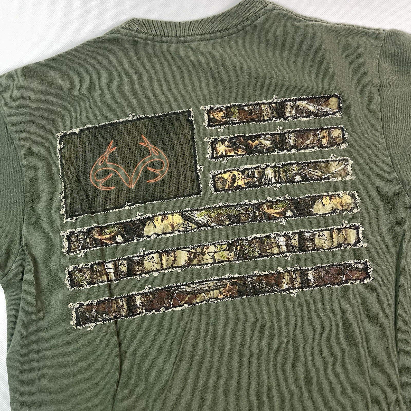 Realtree Outdoor Green Camo USA Flag Graphic Hunting T-Shirt Men’s Size S gallery