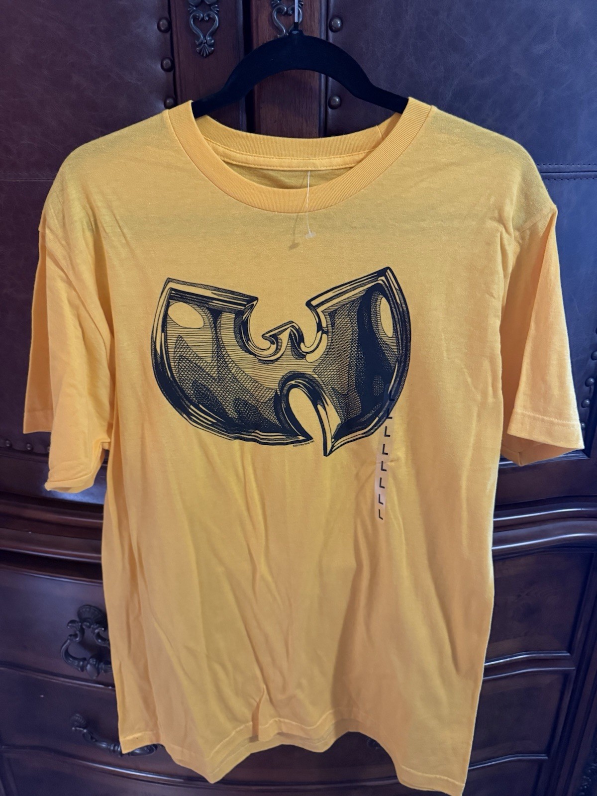 Brand new without tags Yellow Wu-Tang Clan Logo graphic tee #raptee #hiphop gallery