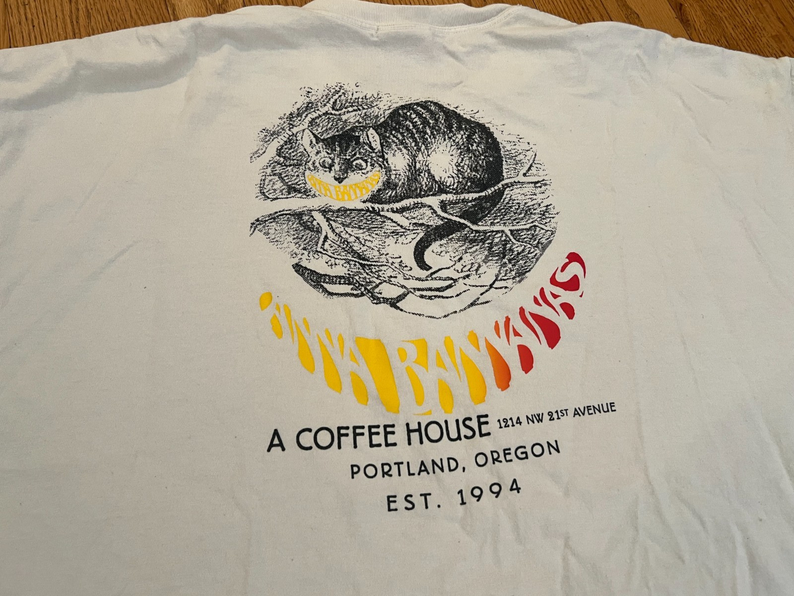 VTG 90s Anna Bananas Original NW Portland Coffee House Alice in Wonderland 2XL gallery