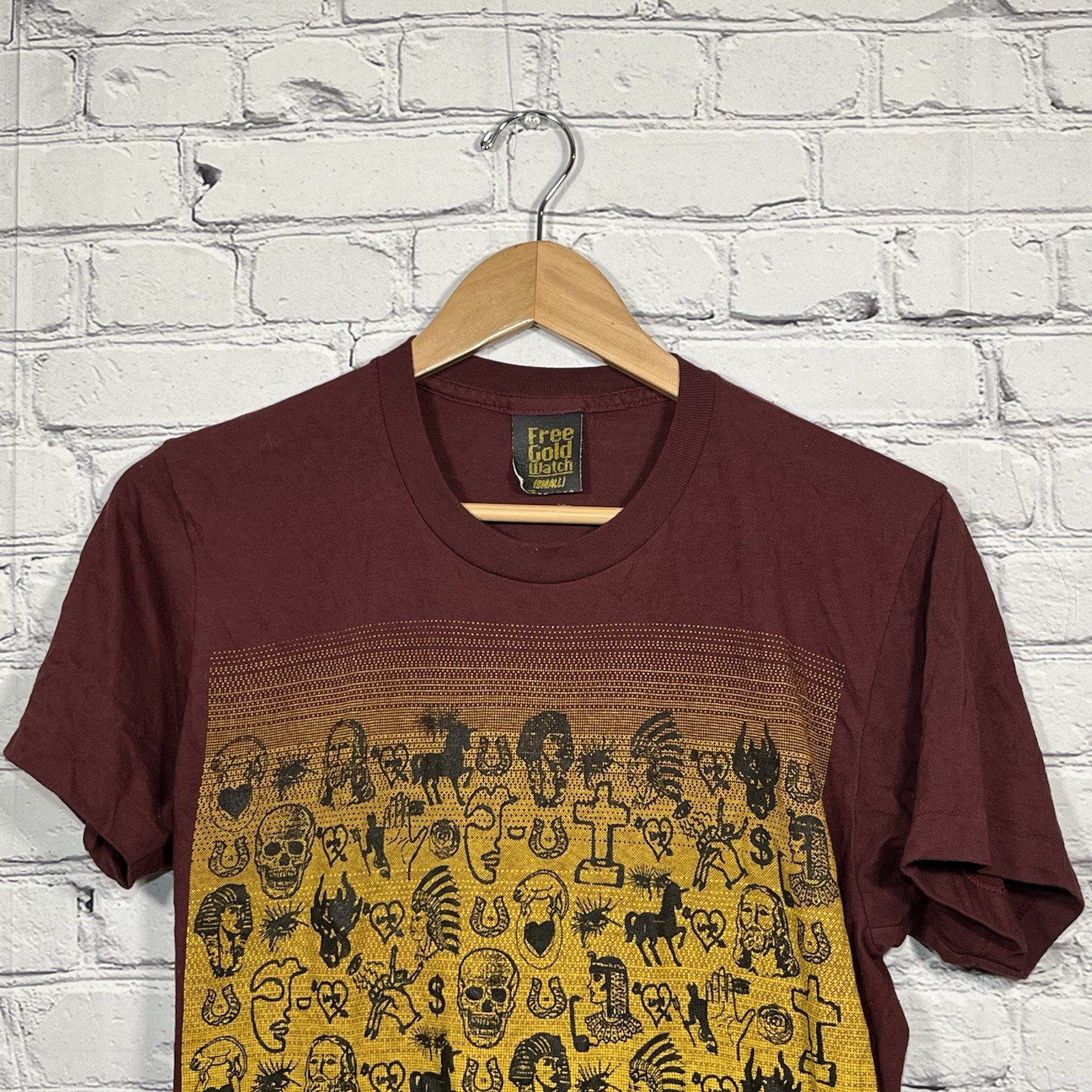 Vintage Free Gold Watch Blonde Woman Graphic T-Shirt Mens Small Artist Series gallery