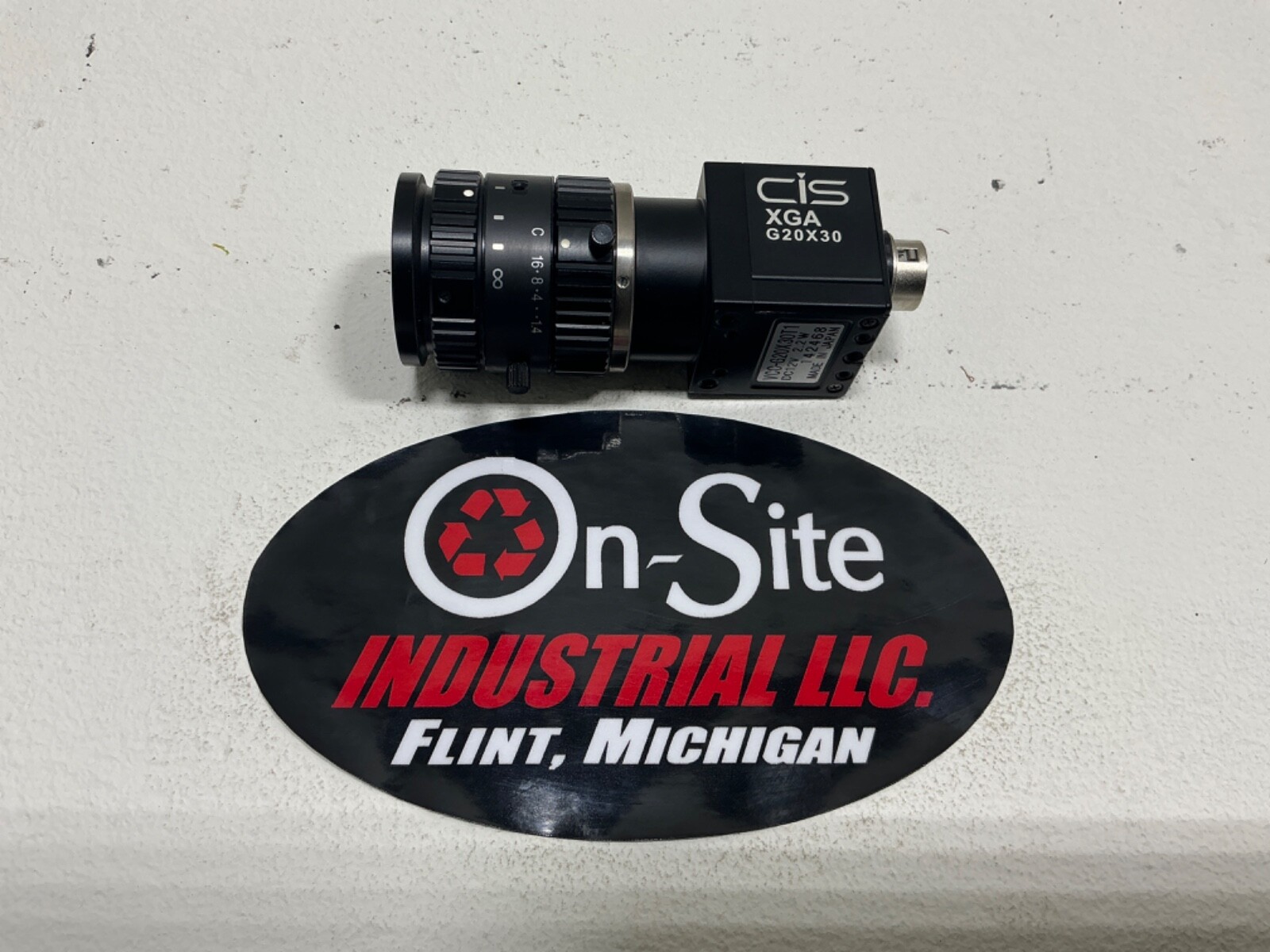 CIS XGA G20X30 INDUSTRIAL CAMERA VCC-G20X0T1 WITH COMPUTAR 25mm LENSE