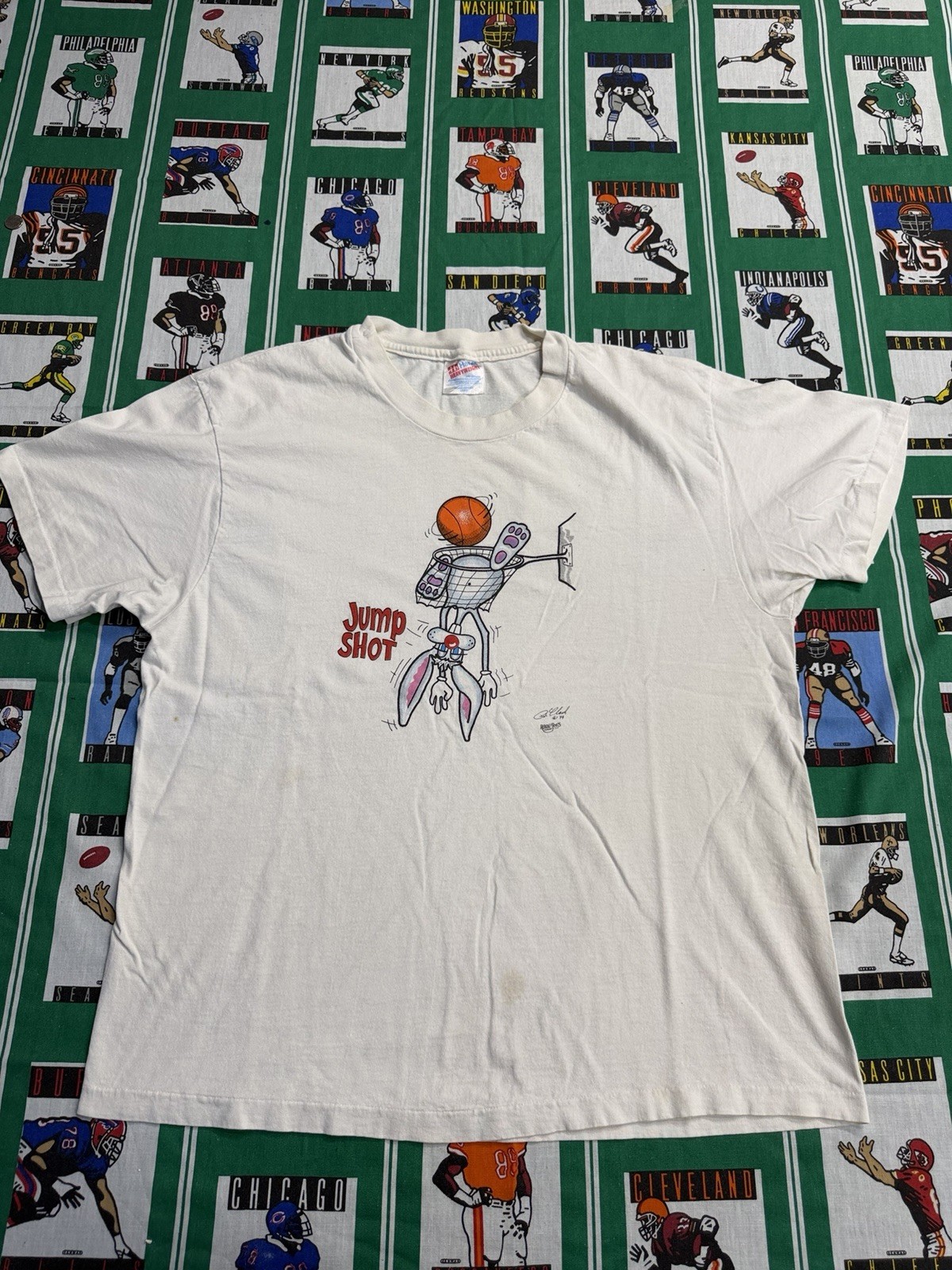Vtg 90s Hanes Heavyweight Bugs Bunny Looney Tunes Basketball White Men's L Tee gallery