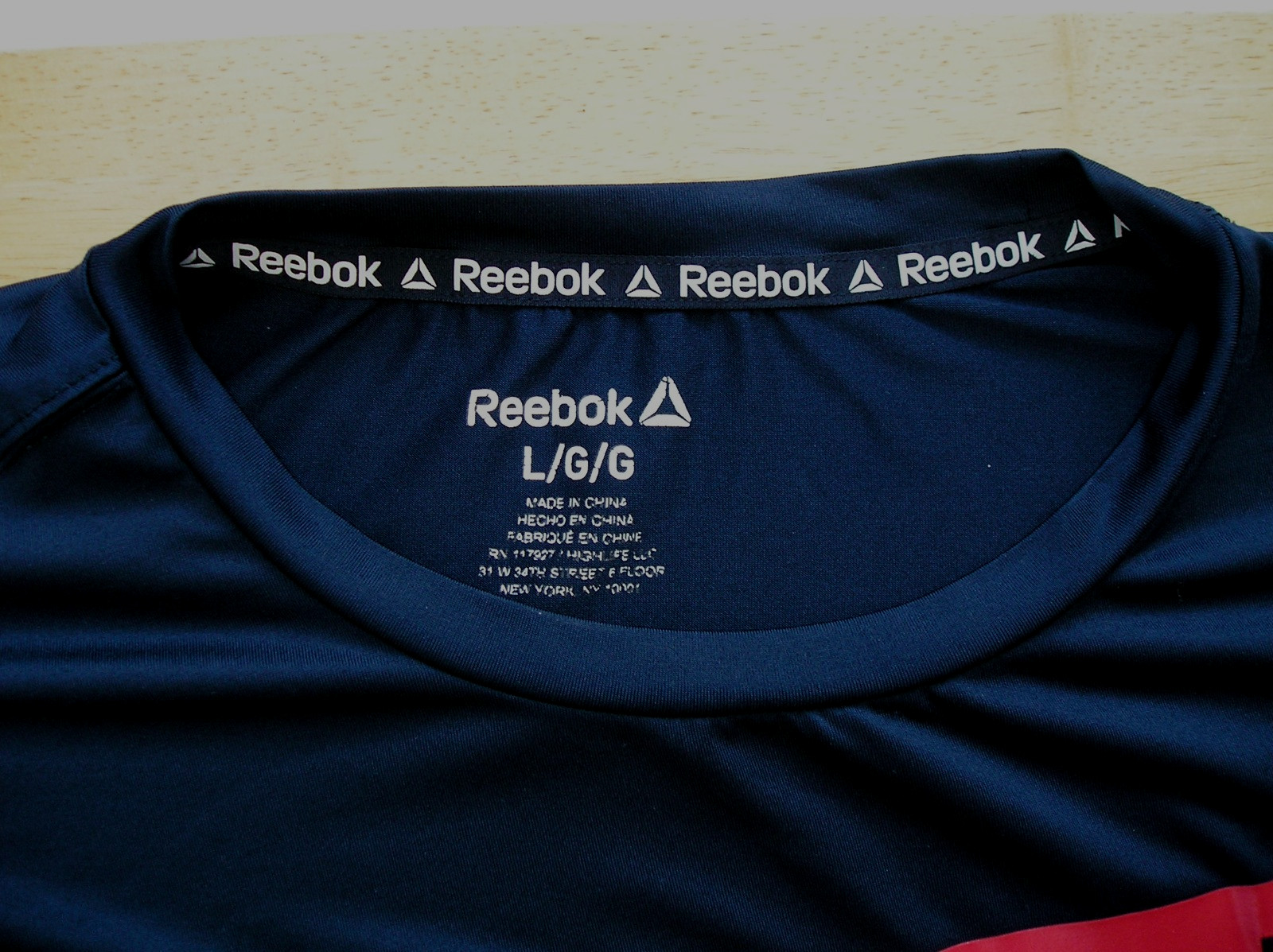 REEBOK MEN'S GRAPHIC NAVY BLUE (SS) POLYESTER/SPANDEX CREW NECK T. SHIRT~NICE! gallery