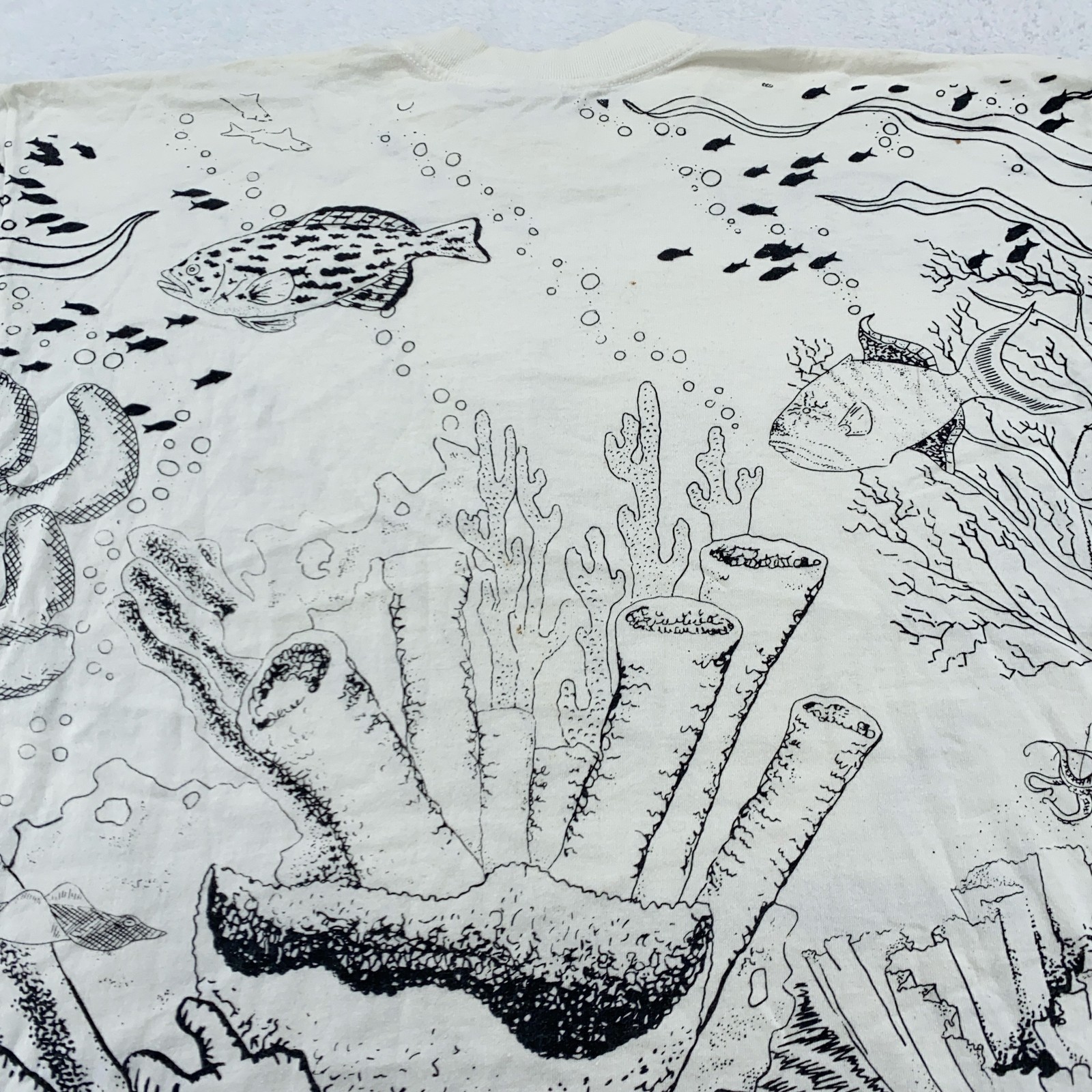 Vtg Ocean Reef All Over Print T-Shirt XL White Fish Coral Sea Life Art 90s gallery