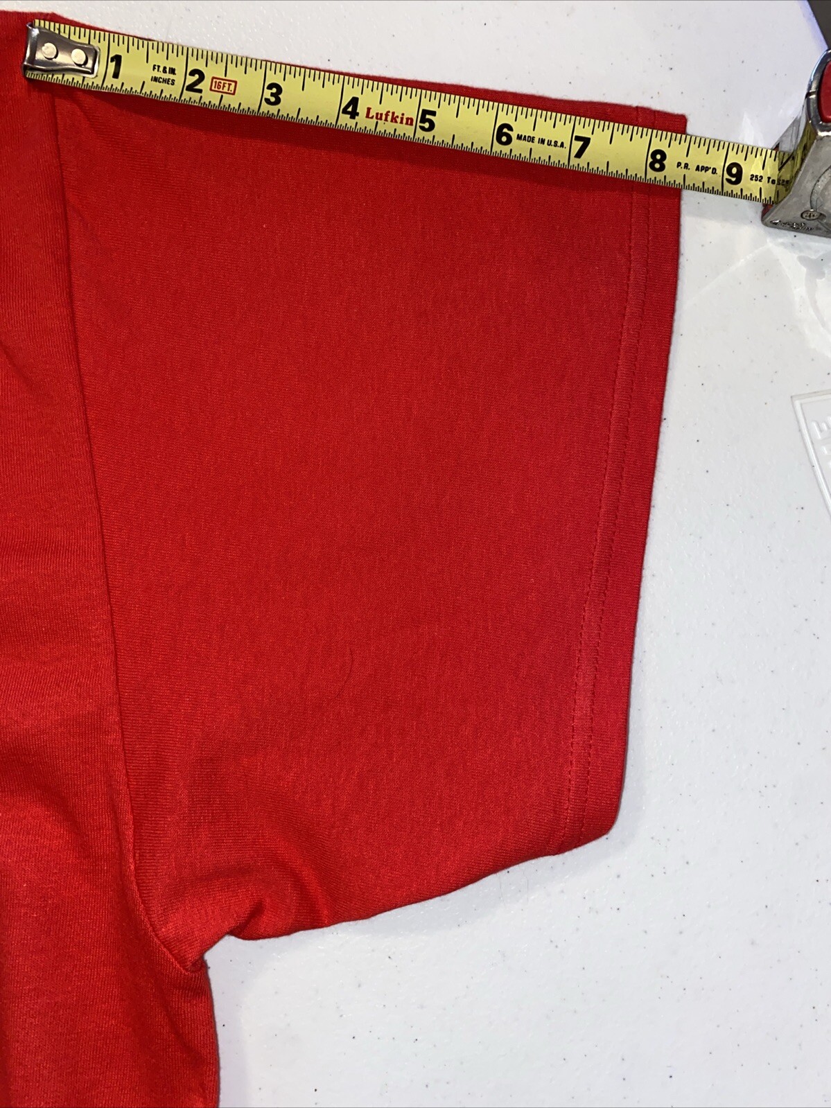 Cincinnati Reds Genuine Merchandise Red Tee Size 2XL Pit To Pit 26” L 31” gallery
