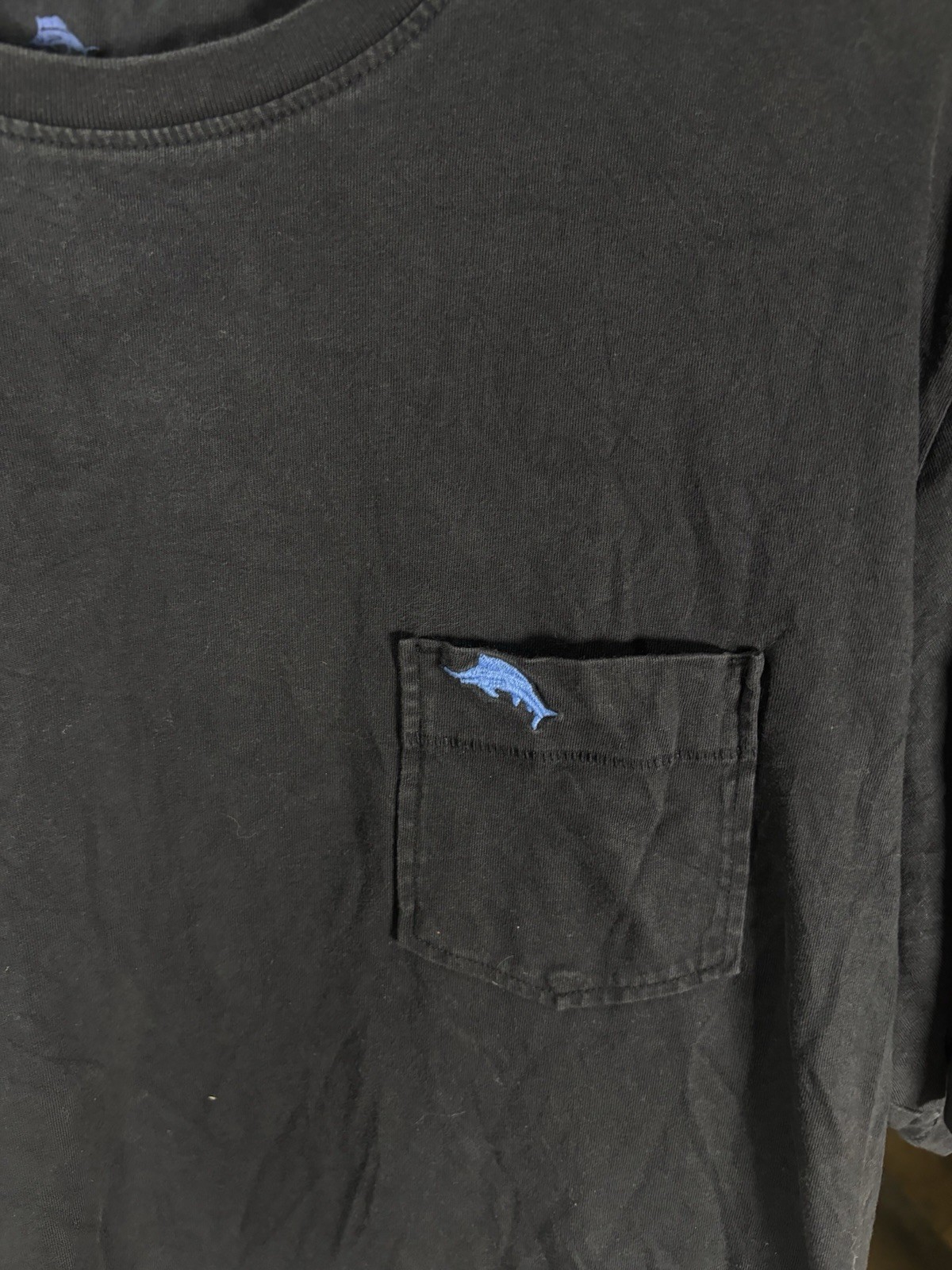 Tommy Bahama Logo Pocket Men's Black Short Sleeve Crew Neck T-Shirt Size L gallery