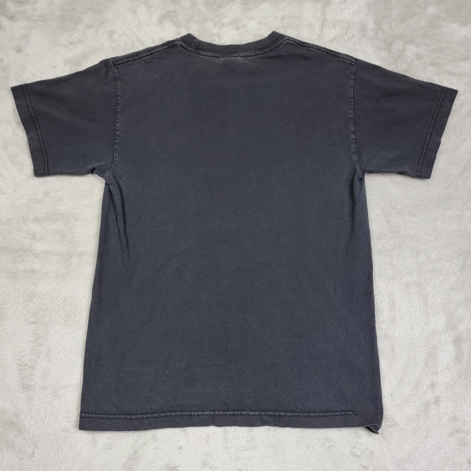 Vintage Famous Stars and Straps Cityscape Shirt Size S Black Fader Y2K Skater T gallery