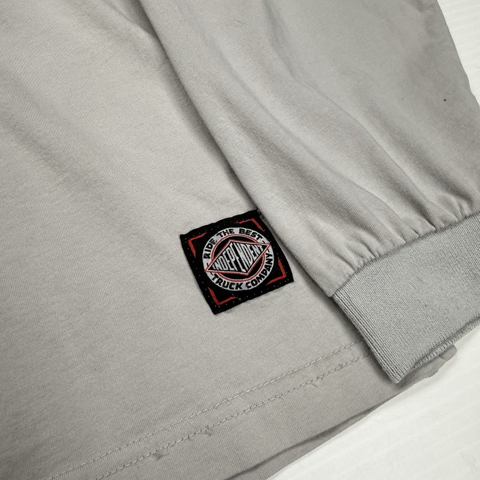 Independent Skate Trucks Mens Spellout Logo Rugby Shirt L Gray Skater Punk Retro gallery