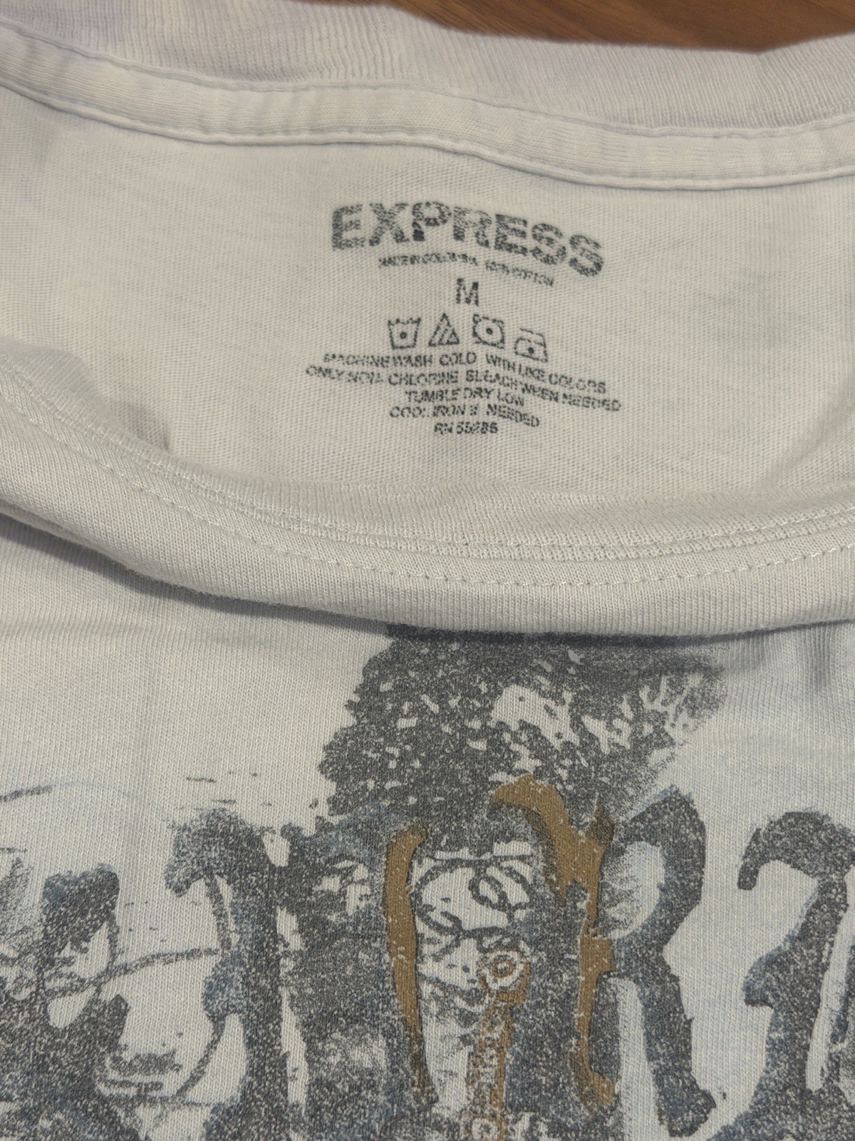 Bundle 3 Express Graphic Crew Neck Short Sleeve Knit T-Shirt Size M gallery