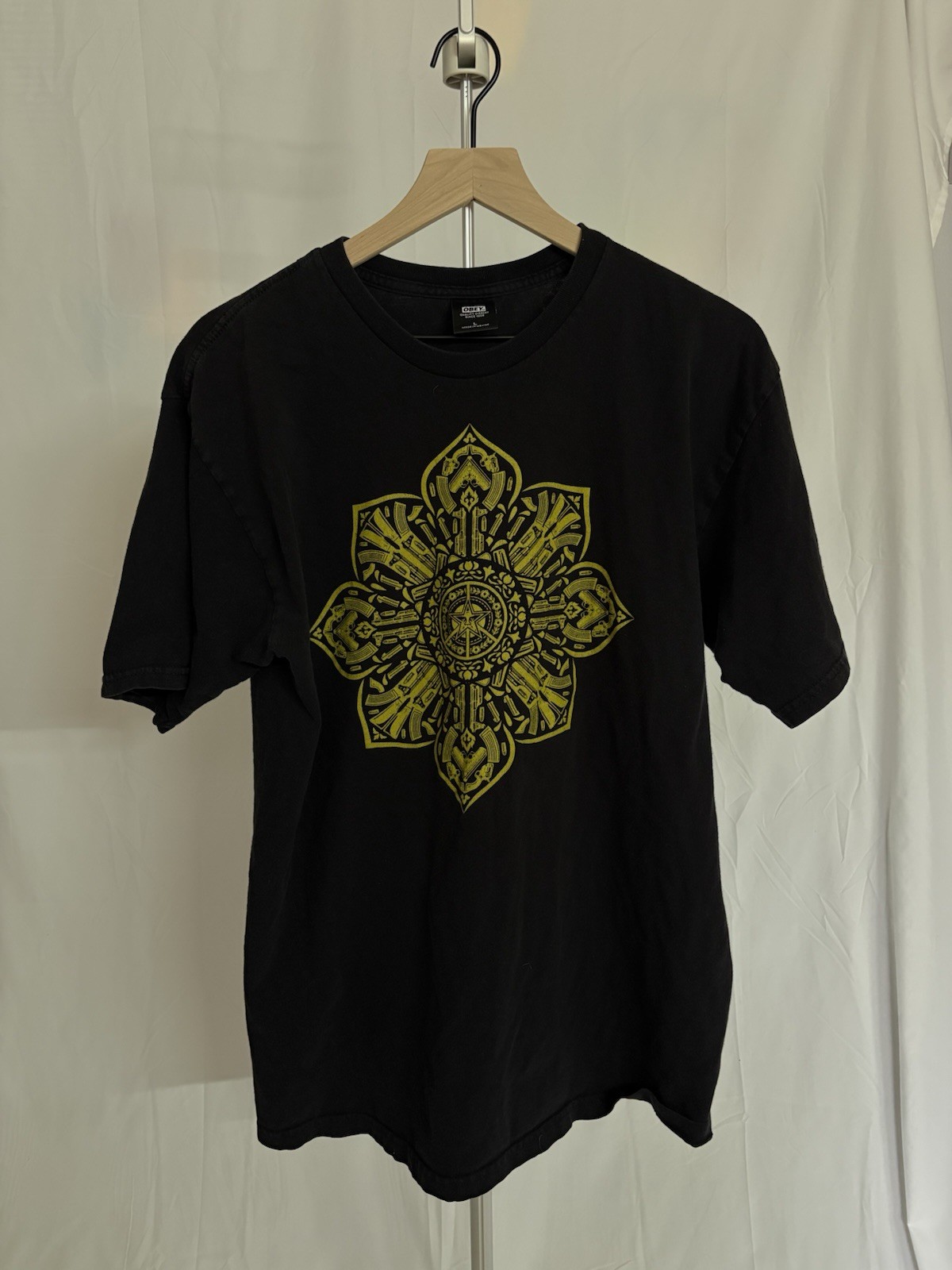 Obey Stop The Violence Graphic Print T-Shirt Black Yellow Men’s Large Crew Neck gallery