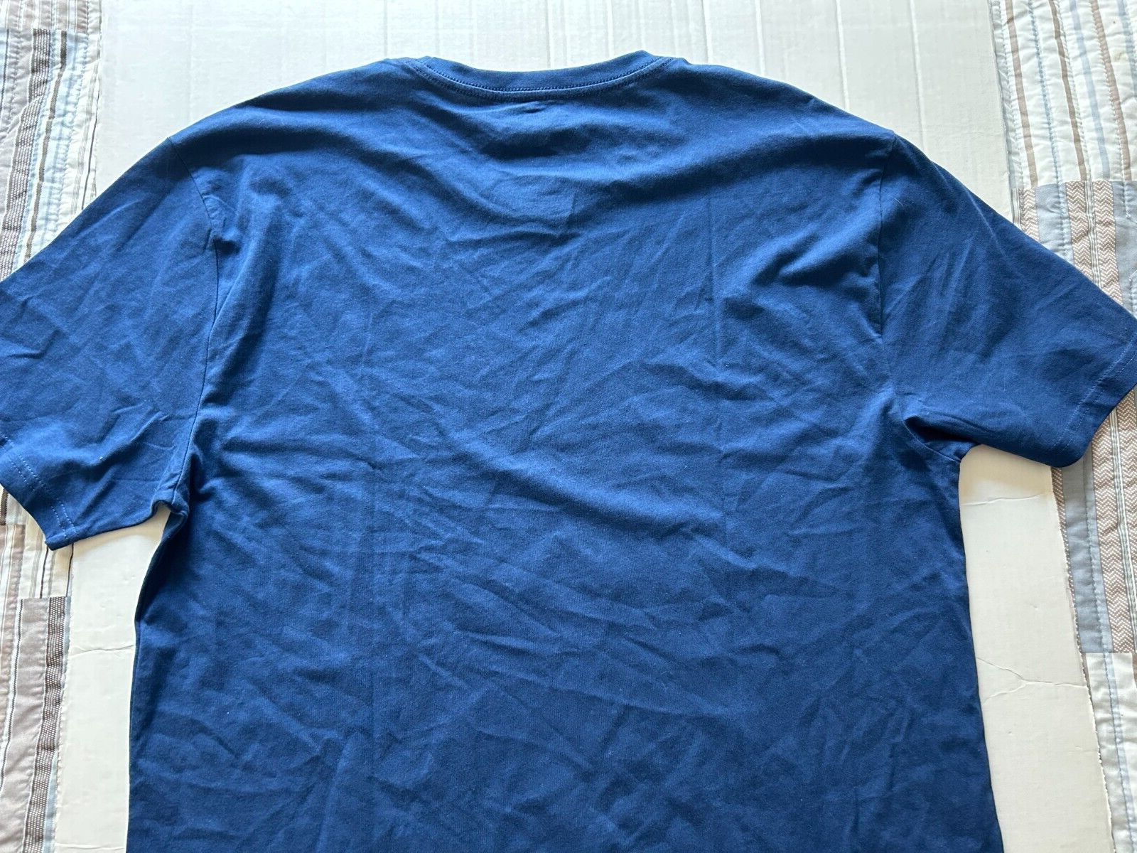 HURLEY SIZE LARGE DARK BLUE SHORT SLEEVE T-SHIRT...SEE DESCRIPTION gallery