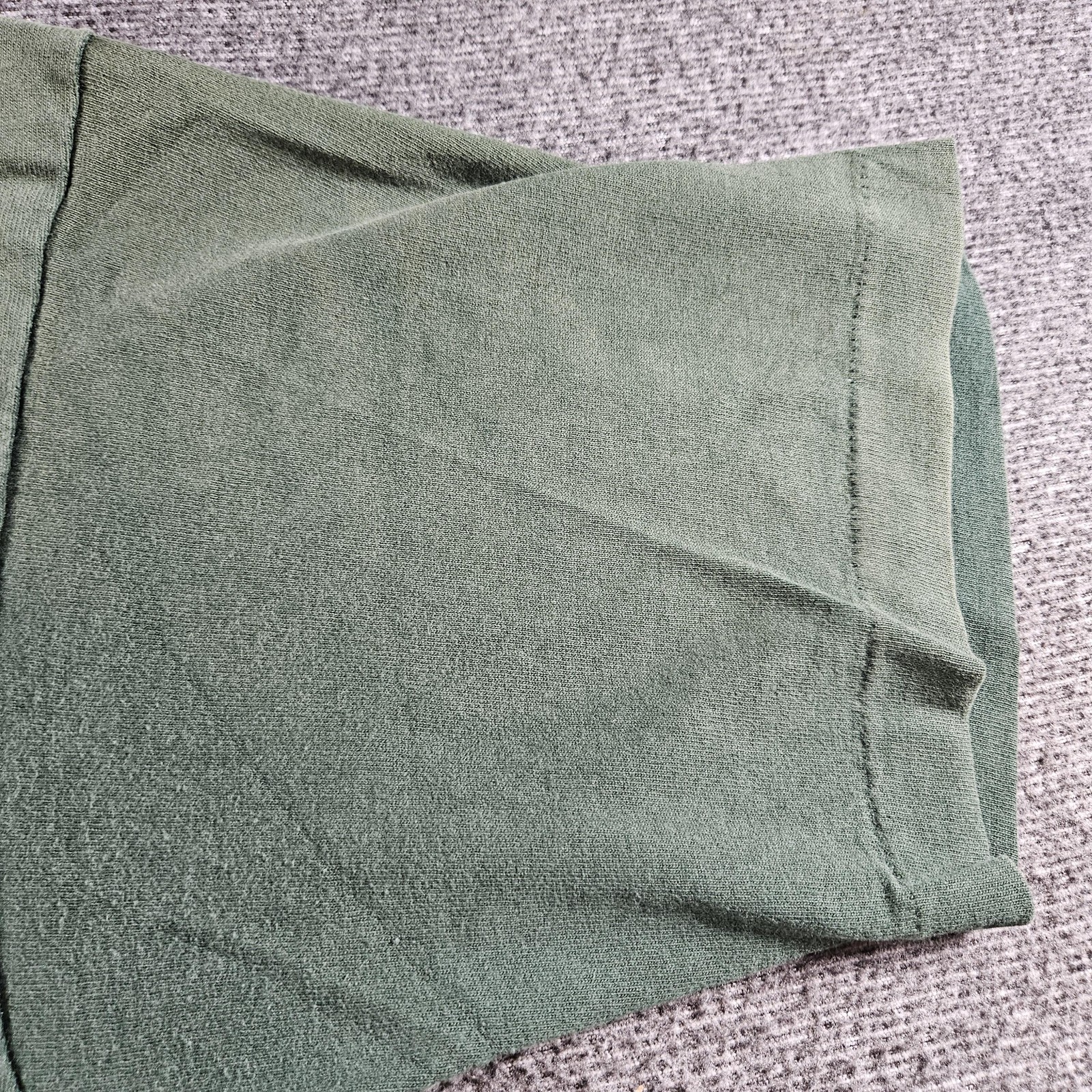 Vintage Fruit Of The Loom Four Seasons Deer Graphic T-Shirt Green Size L 90s USA gallery
