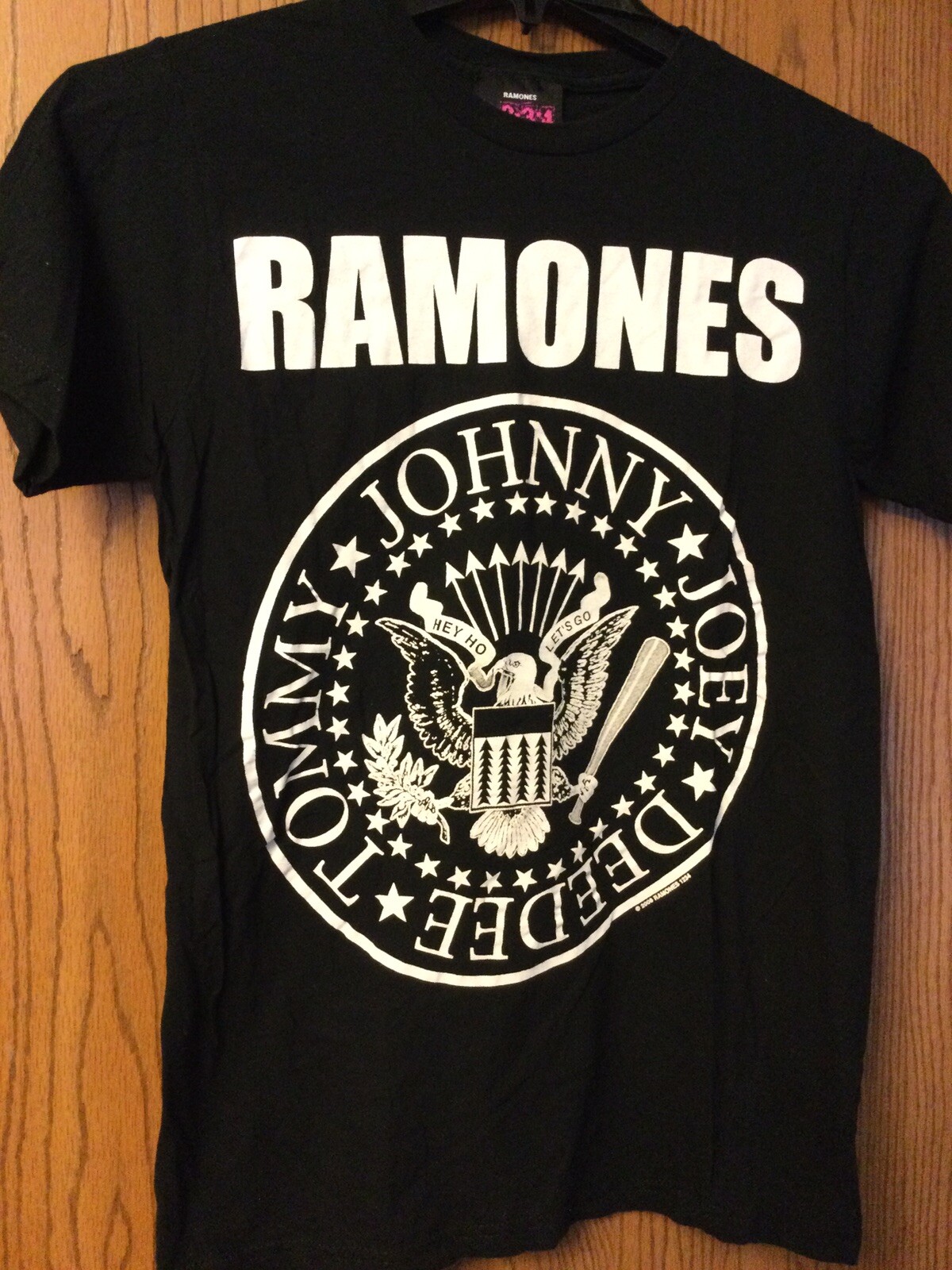 Ramones – 2008 Black Shirt. M.