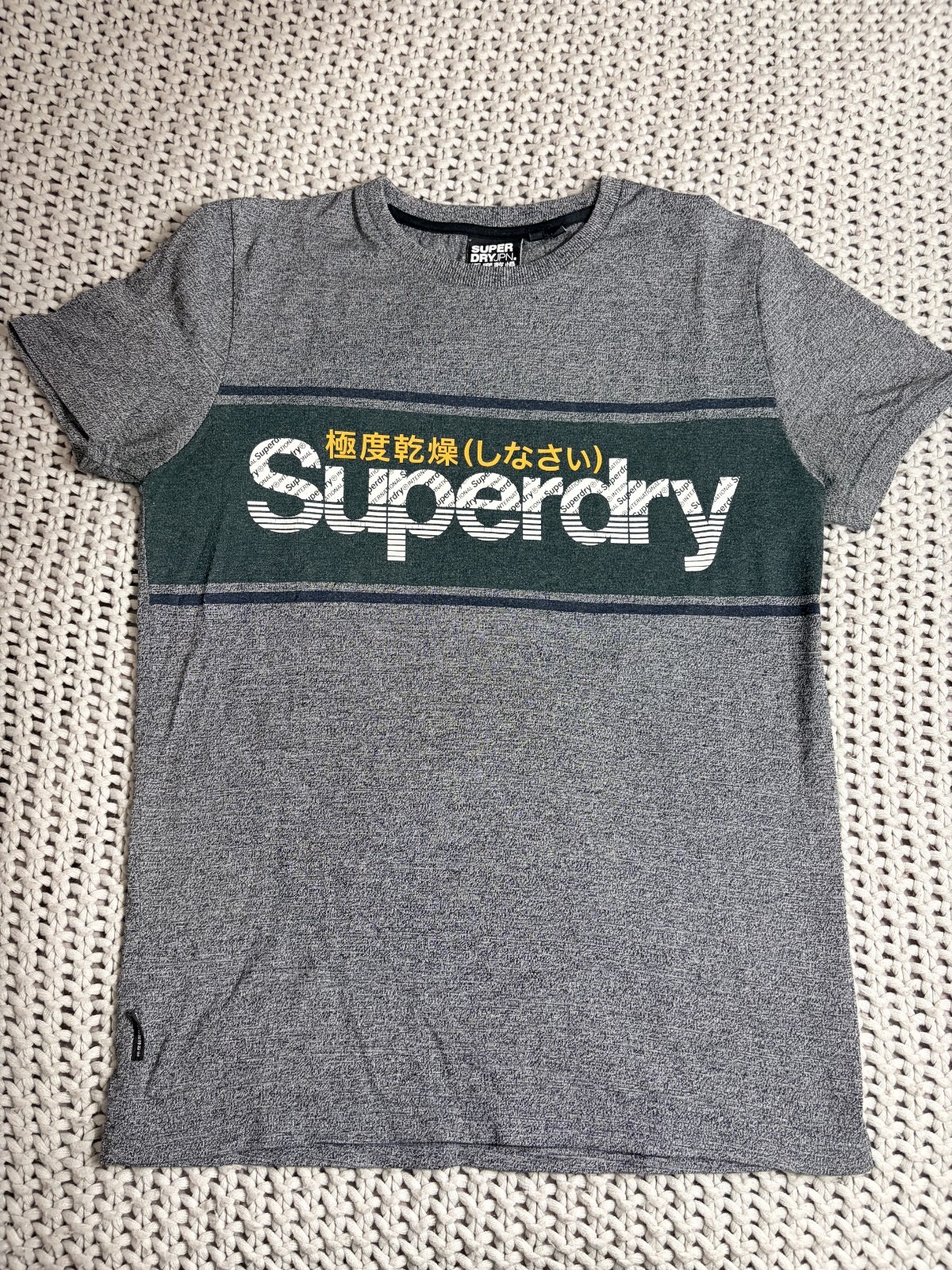 Superdry Men's Medium Green/Gray Graphic Tshirt Authentic Thick Fabric Quality gallery
