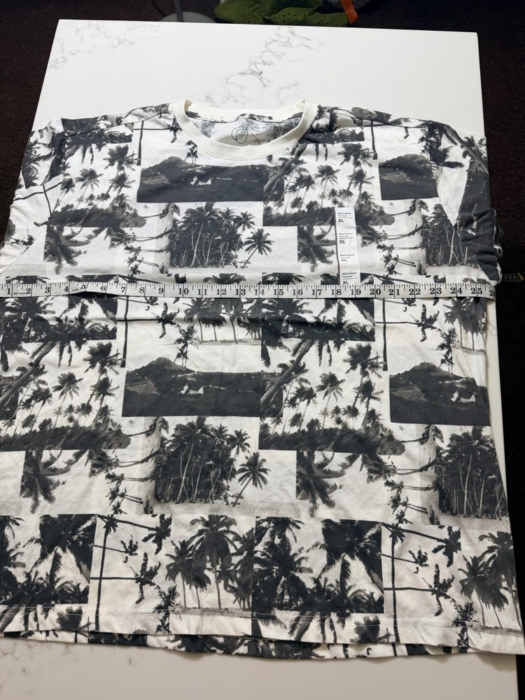 Original Use Palm Tree Graphic T-Shirt Black White XL Short Sleeve