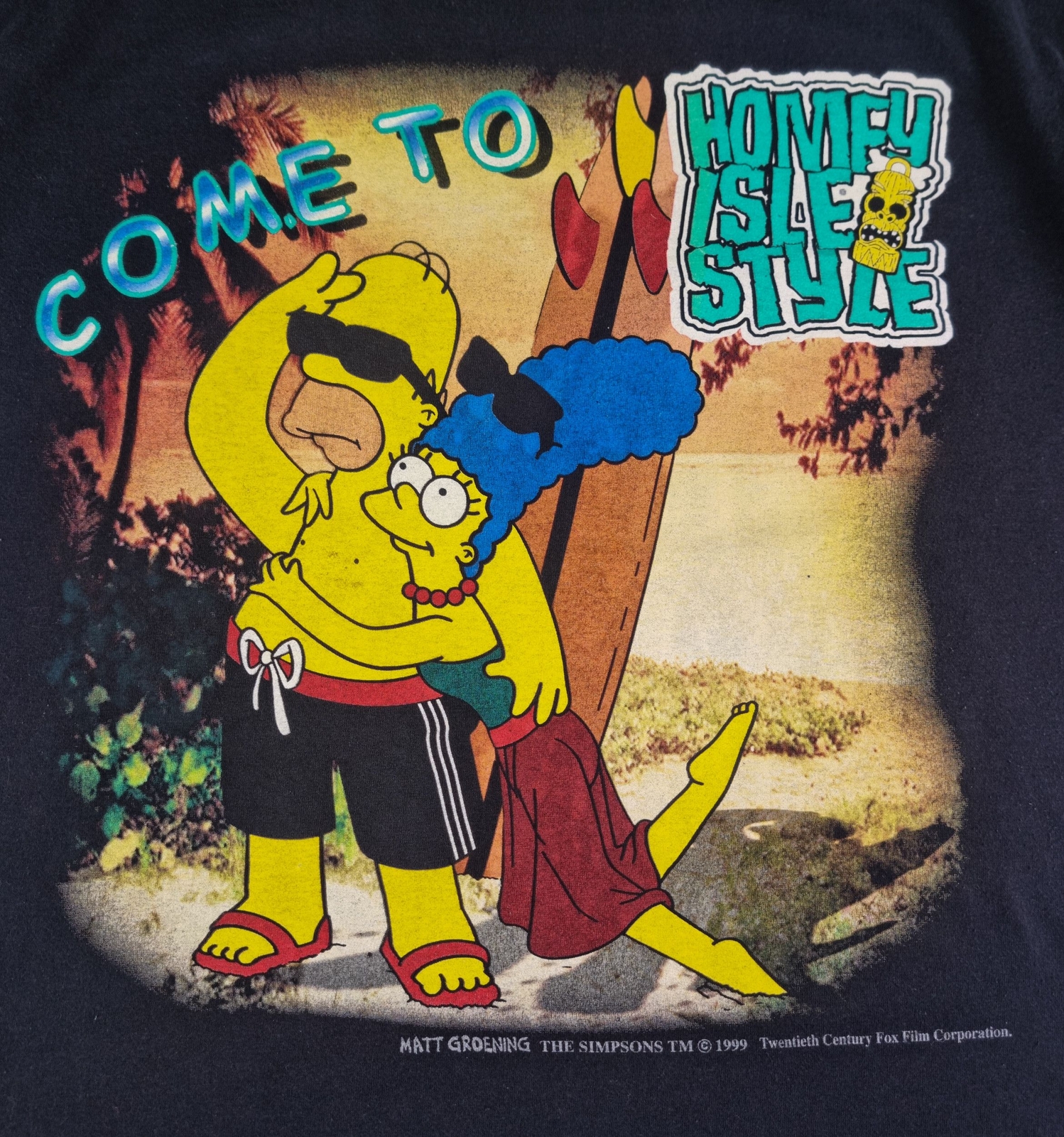 Vintage 1999 The Simpsons T-Shirt Homer and Marge gallery