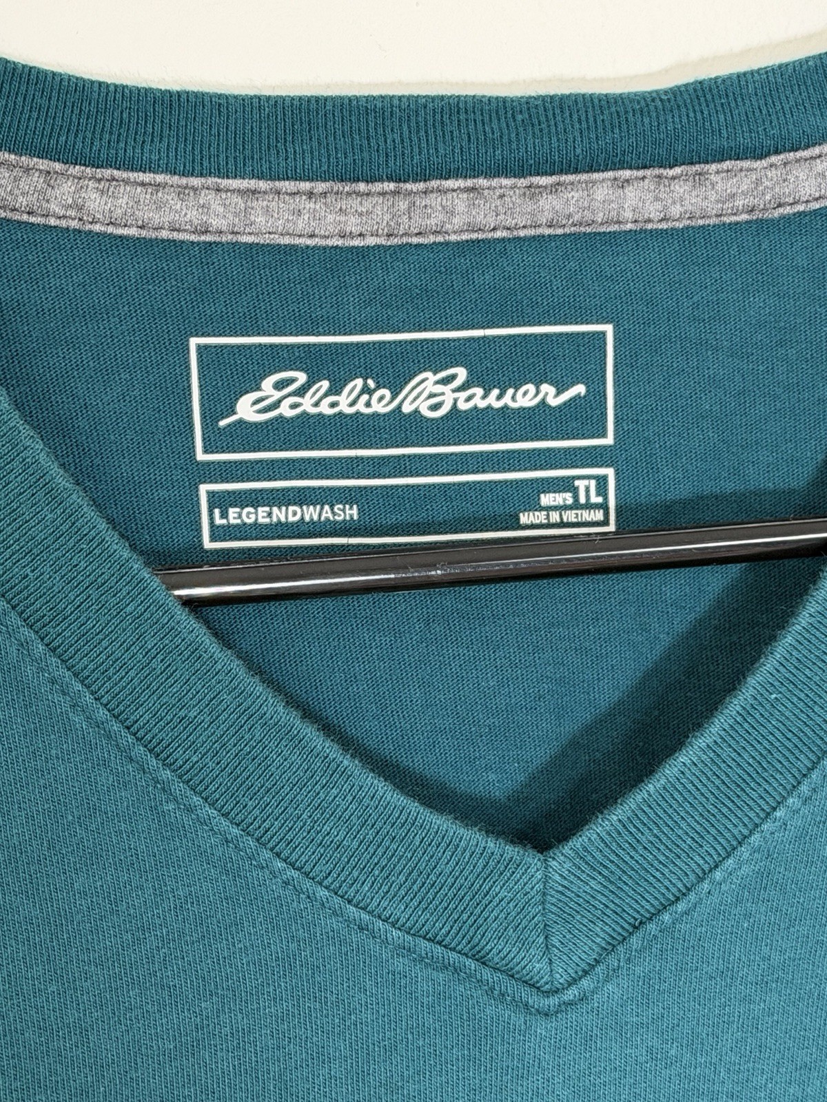 Eddie Bauer Men TL Teal V-Neck Short Sleeve T-Shirt gallery